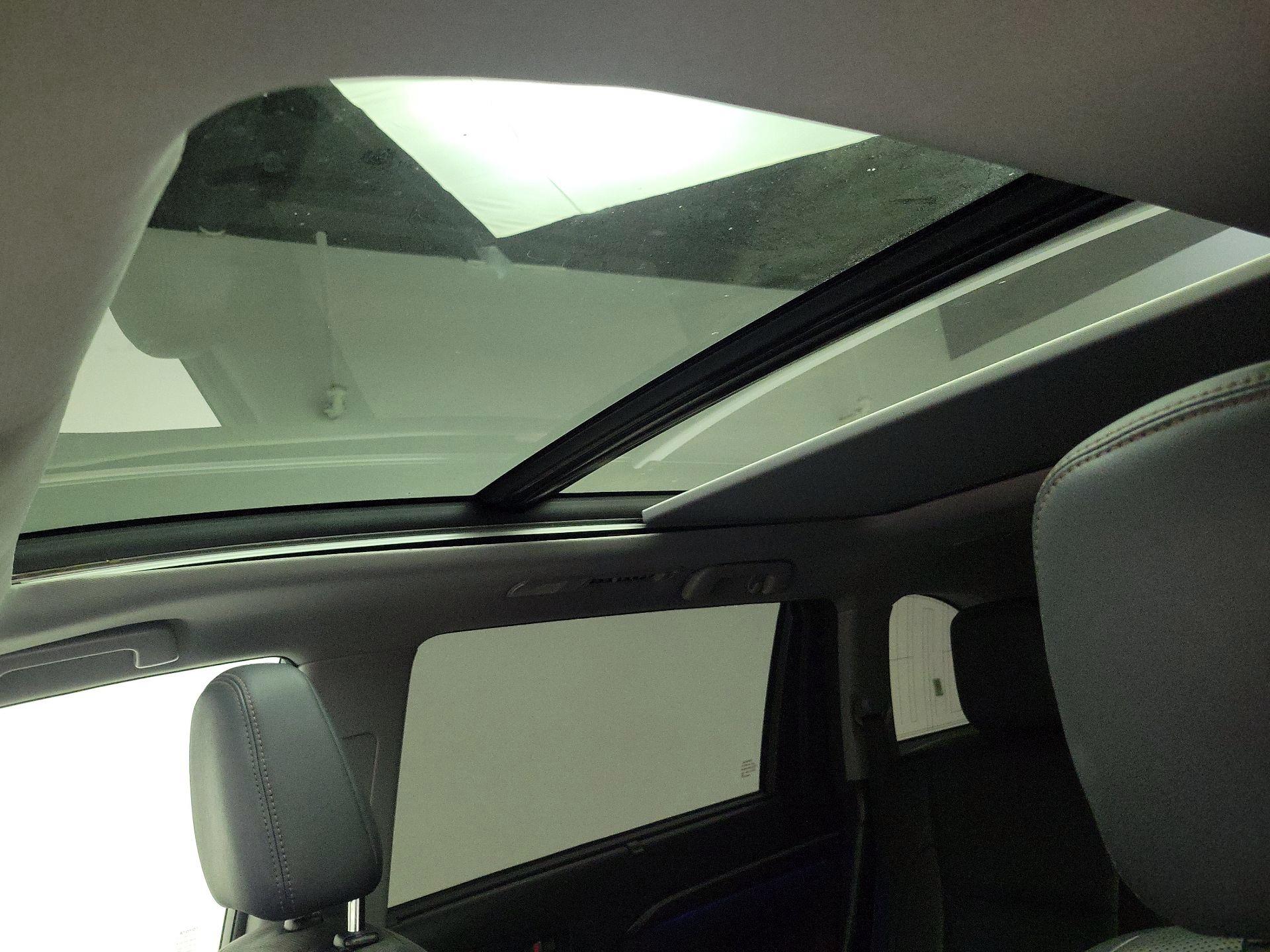 Thumbnail: 2015 Toyota Highlander - 20