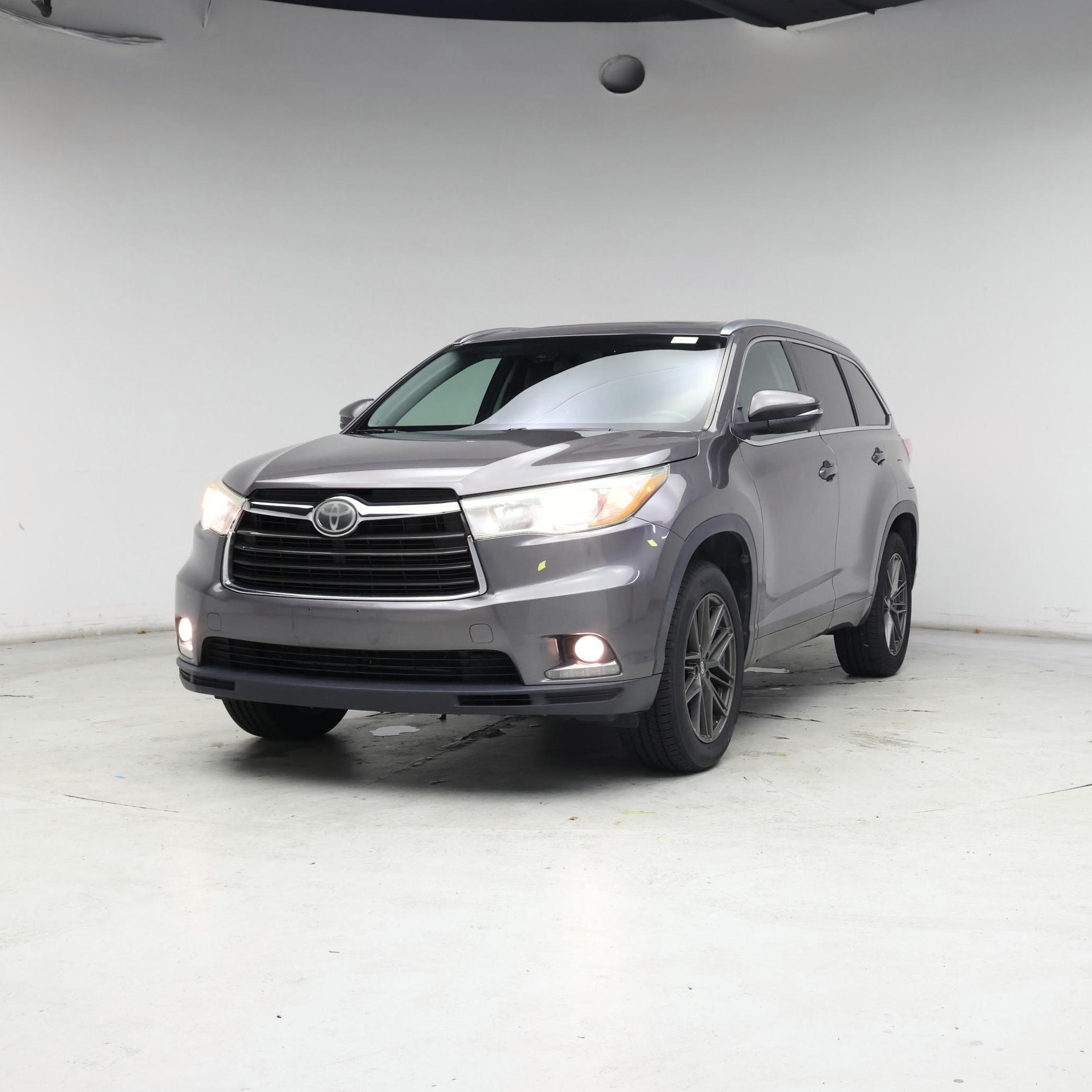 Thumbnail: 2015 Toyota Highlander - 4