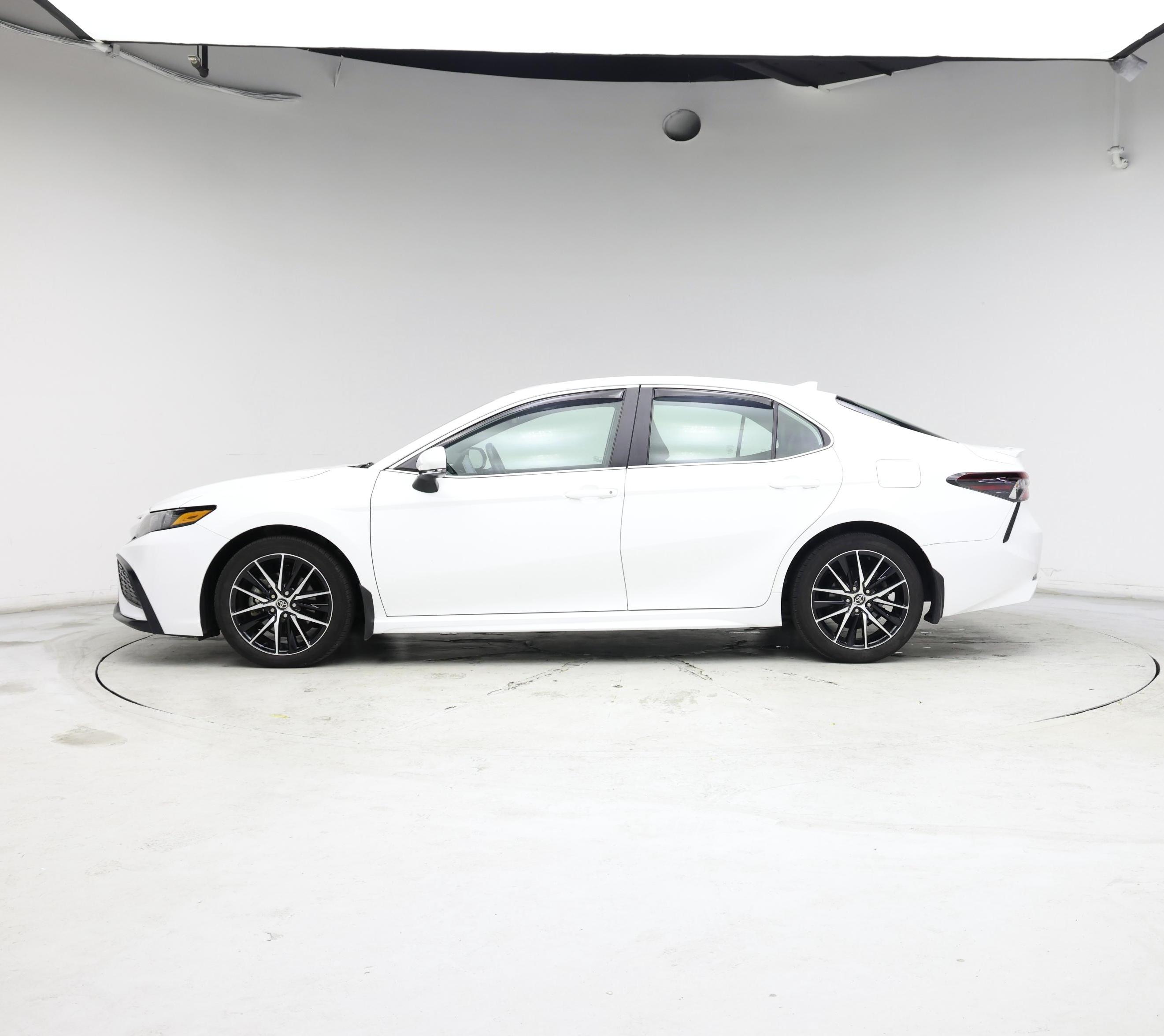 Thumbnail: 2023 Toyota Camry - 3