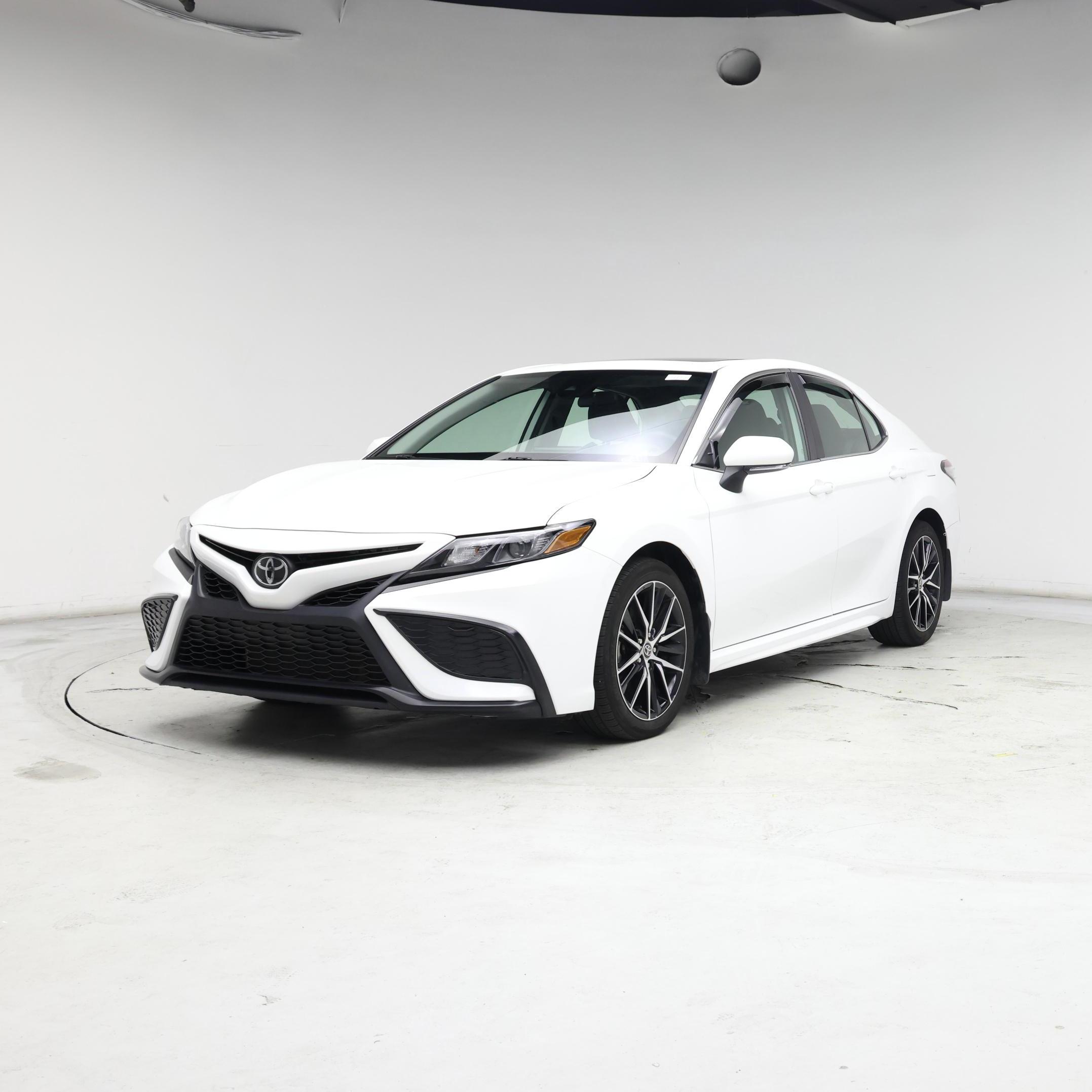 Thumbnail: 2023 Toyota Camry - 4