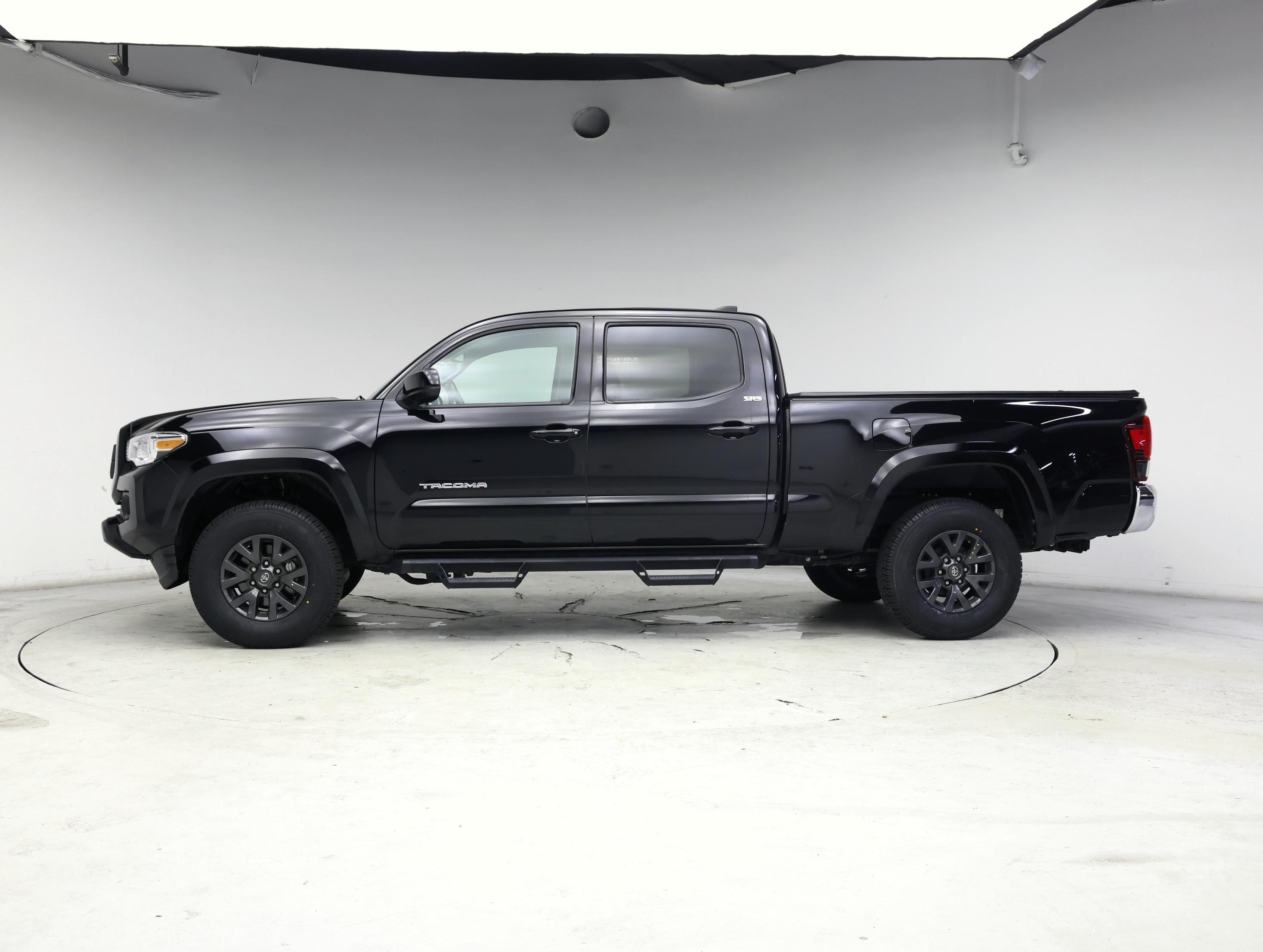 Thumbnail: 2022 Toyota Tacoma - 3