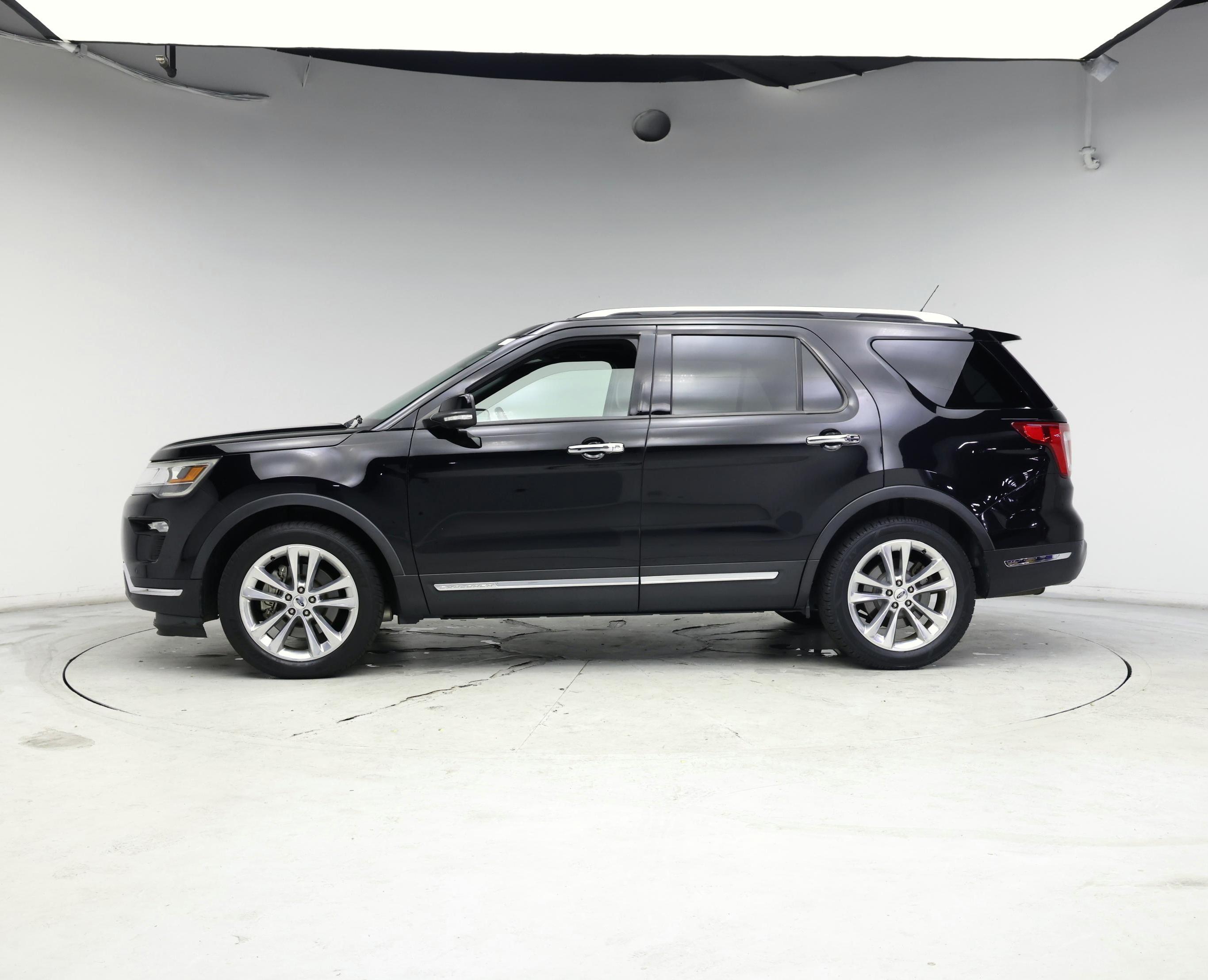 Thumbnail: 2018 Ford Explorer - 3