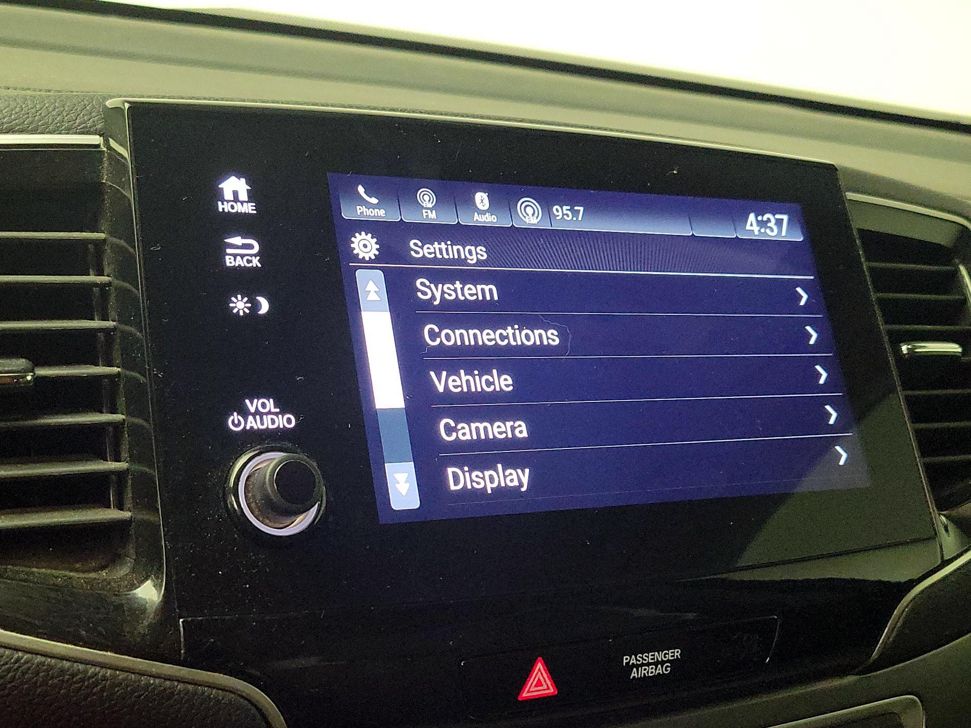Thumbnail: 2019 Honda Pilot - 15