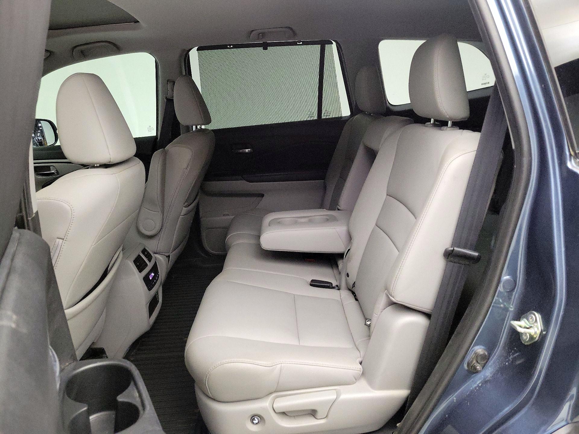 Thumbnail: 2019 Honda Pilot - 20