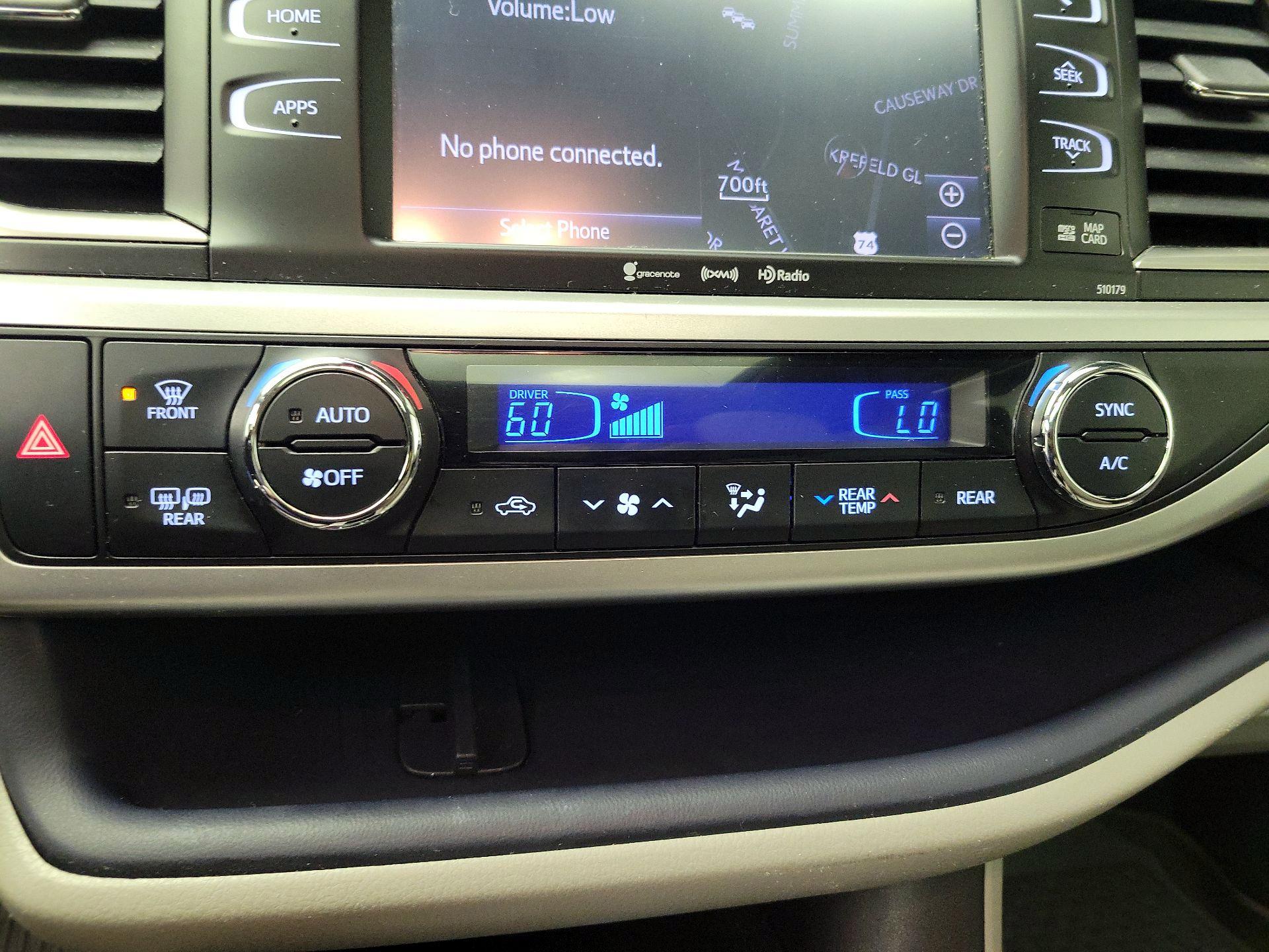 Thumbnail: 2017 Toyota Highlander - 17