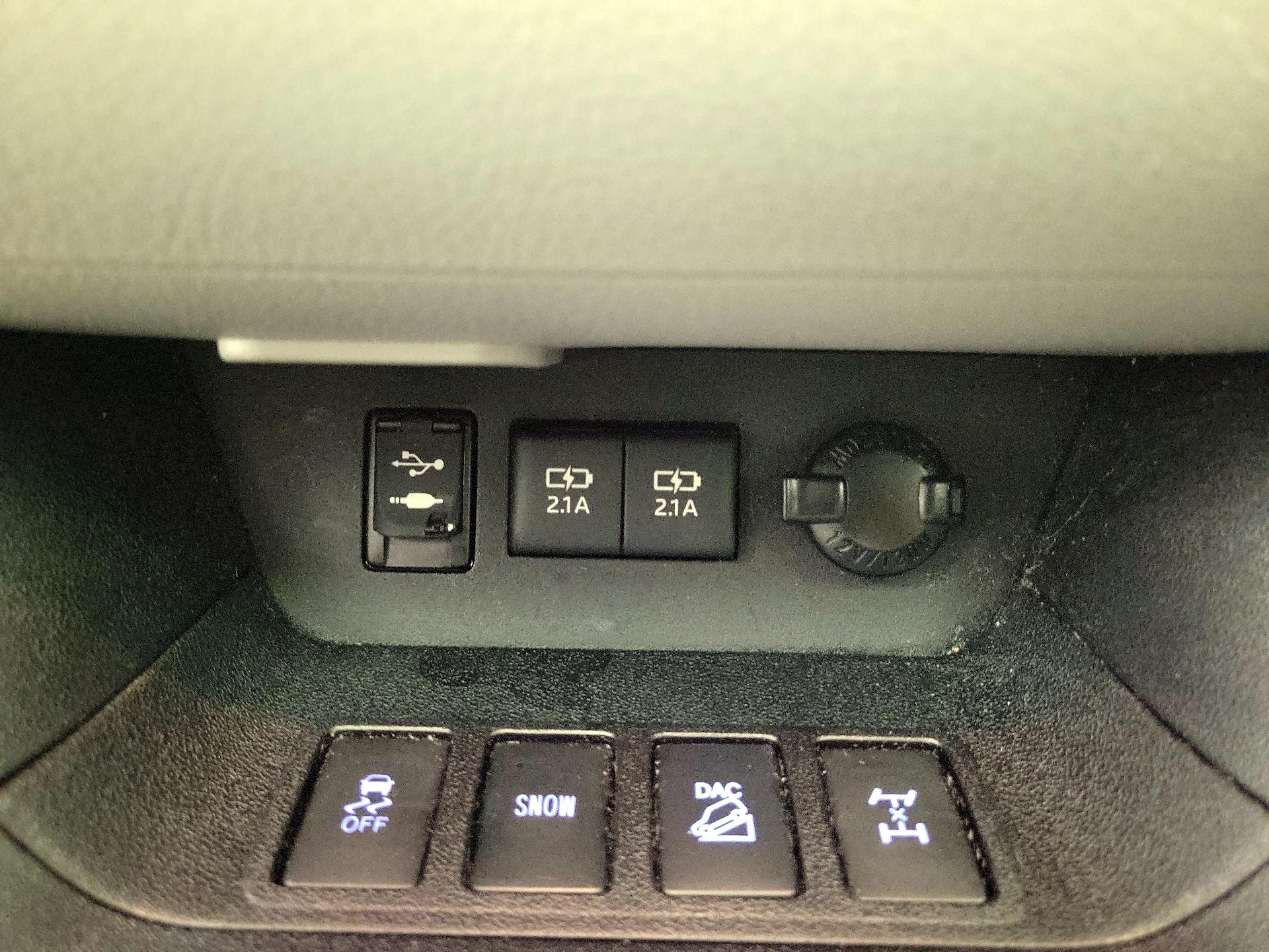 Thumbnail: 2017 Toyota Highlander - 19