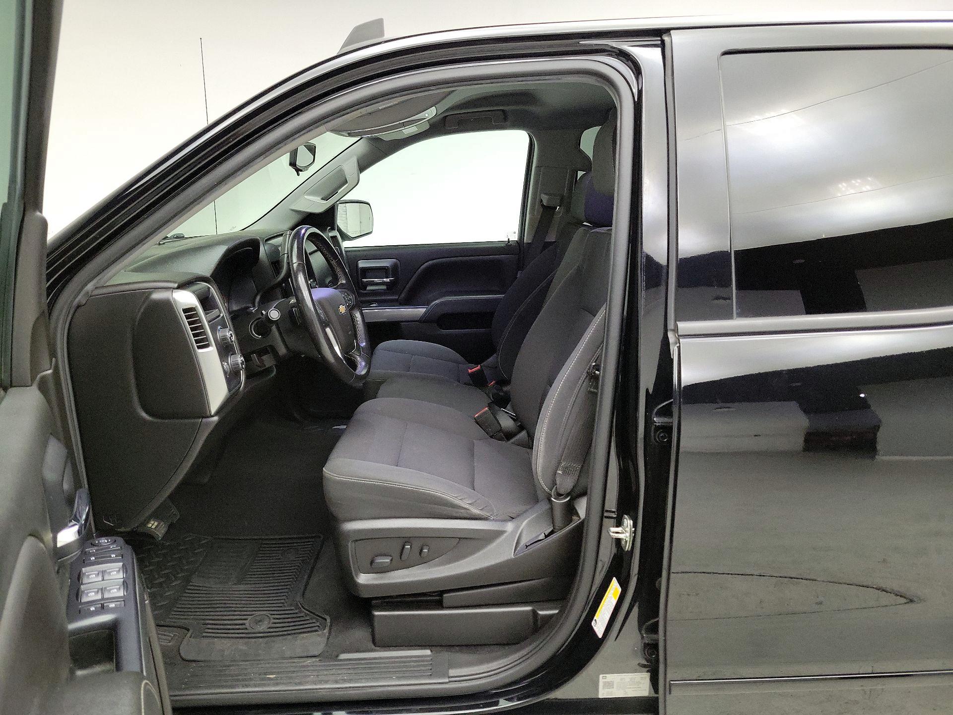 Thumbnail: 2019 Chevrolet Silverado 1500 - 11