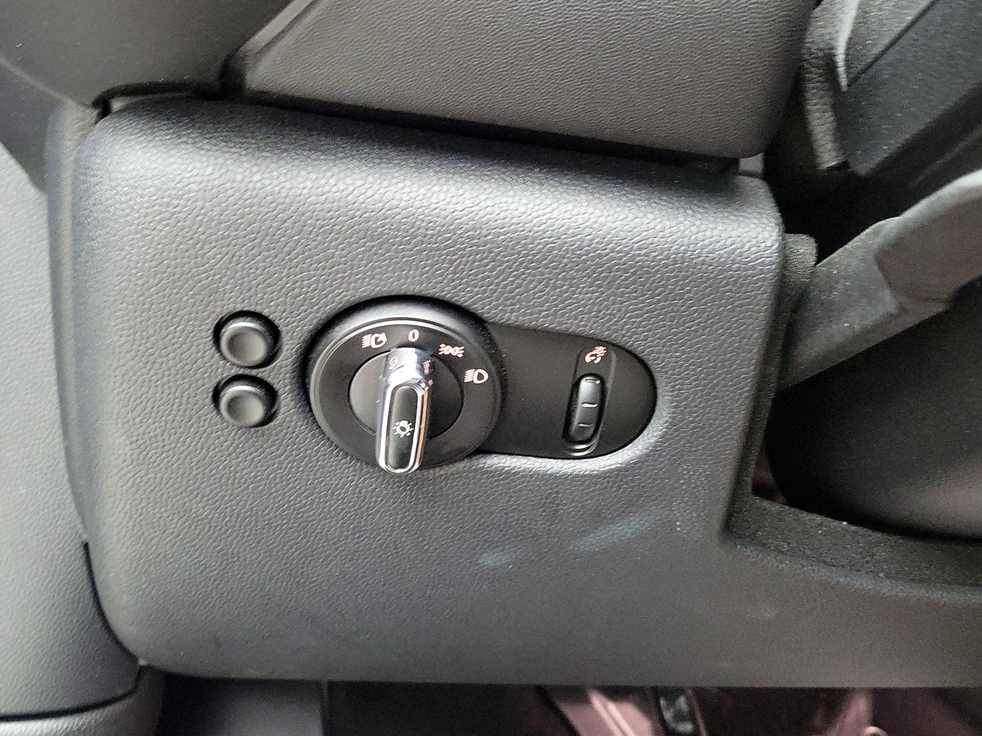 Thumbnail: 2019 MINI Cooper - 13
