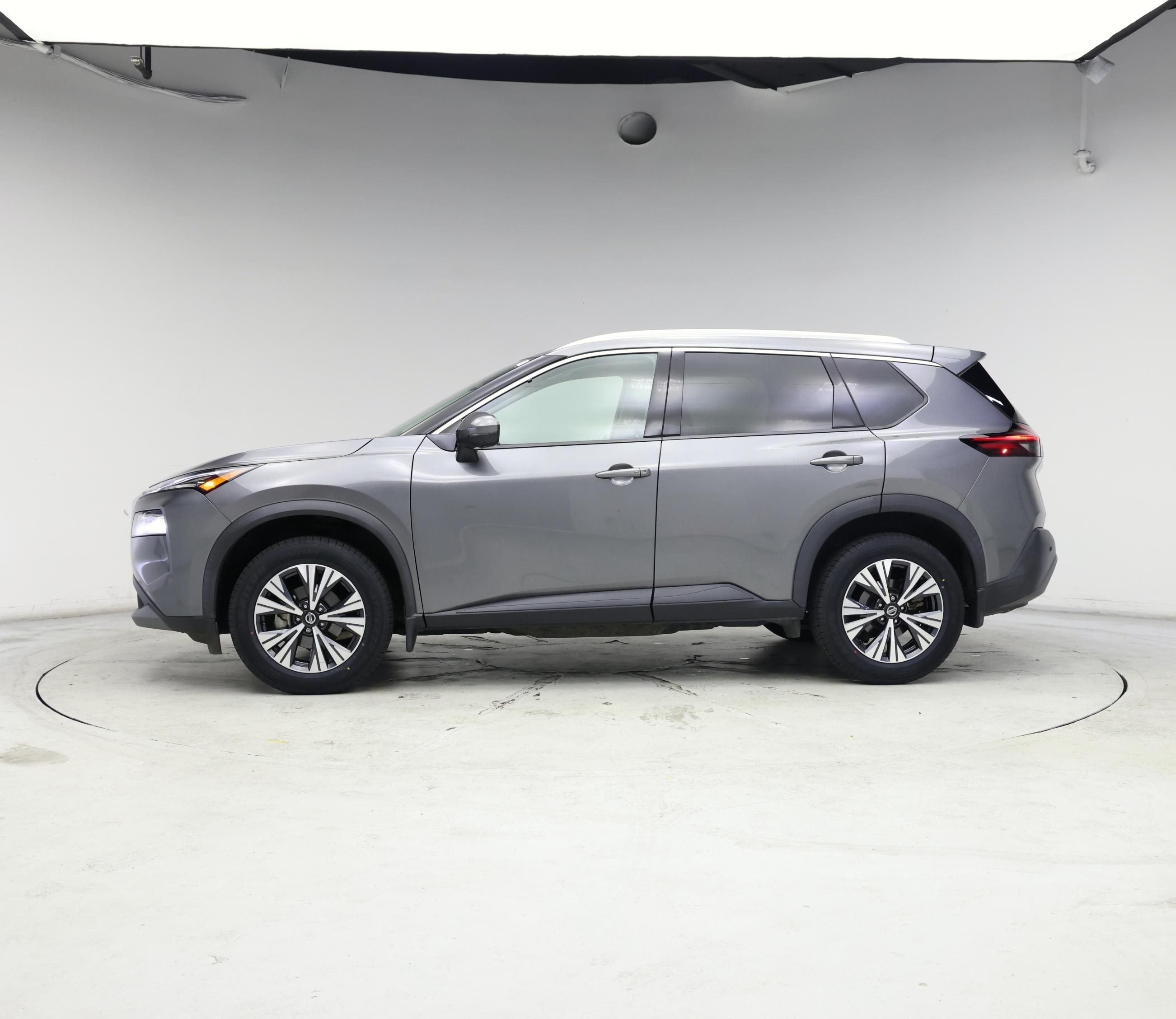 Thumbnail: 2021 Nissan Rogue - 3