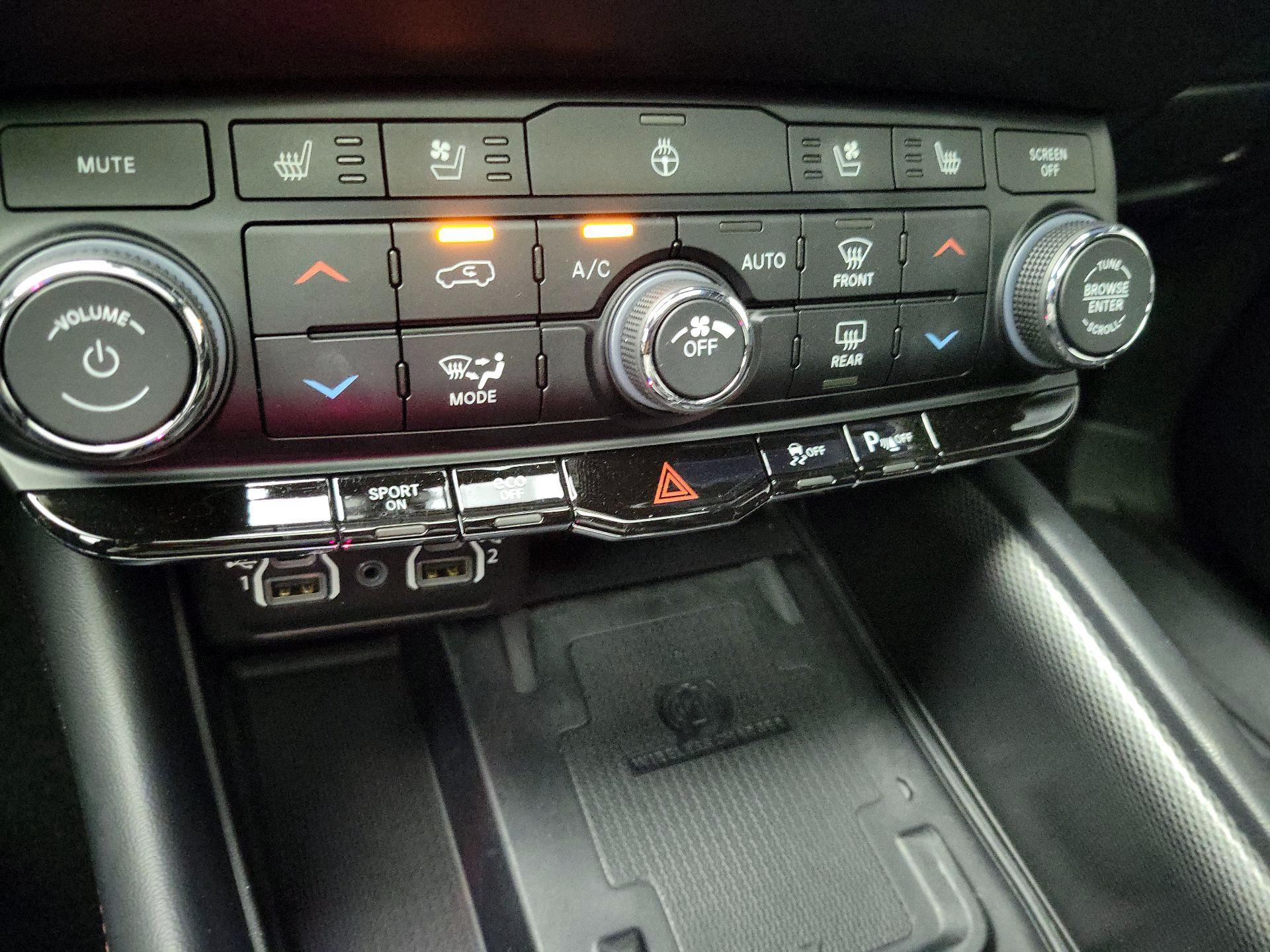 Thumbnail: 2023 Dodge Durango - 17