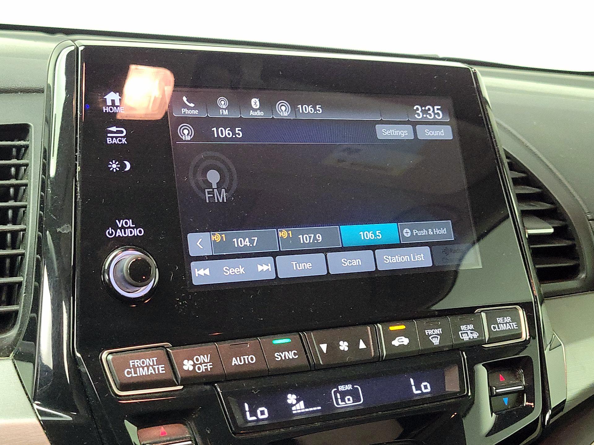 Thumbnail: 2018 Honda Odyssey - 15