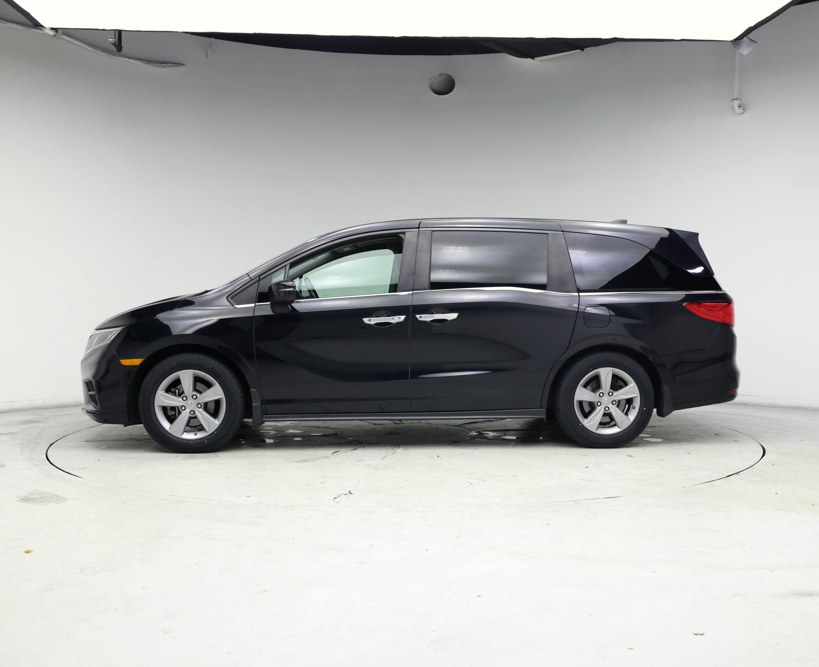 Thumbnail: 2018 Honda Odyssey - 3