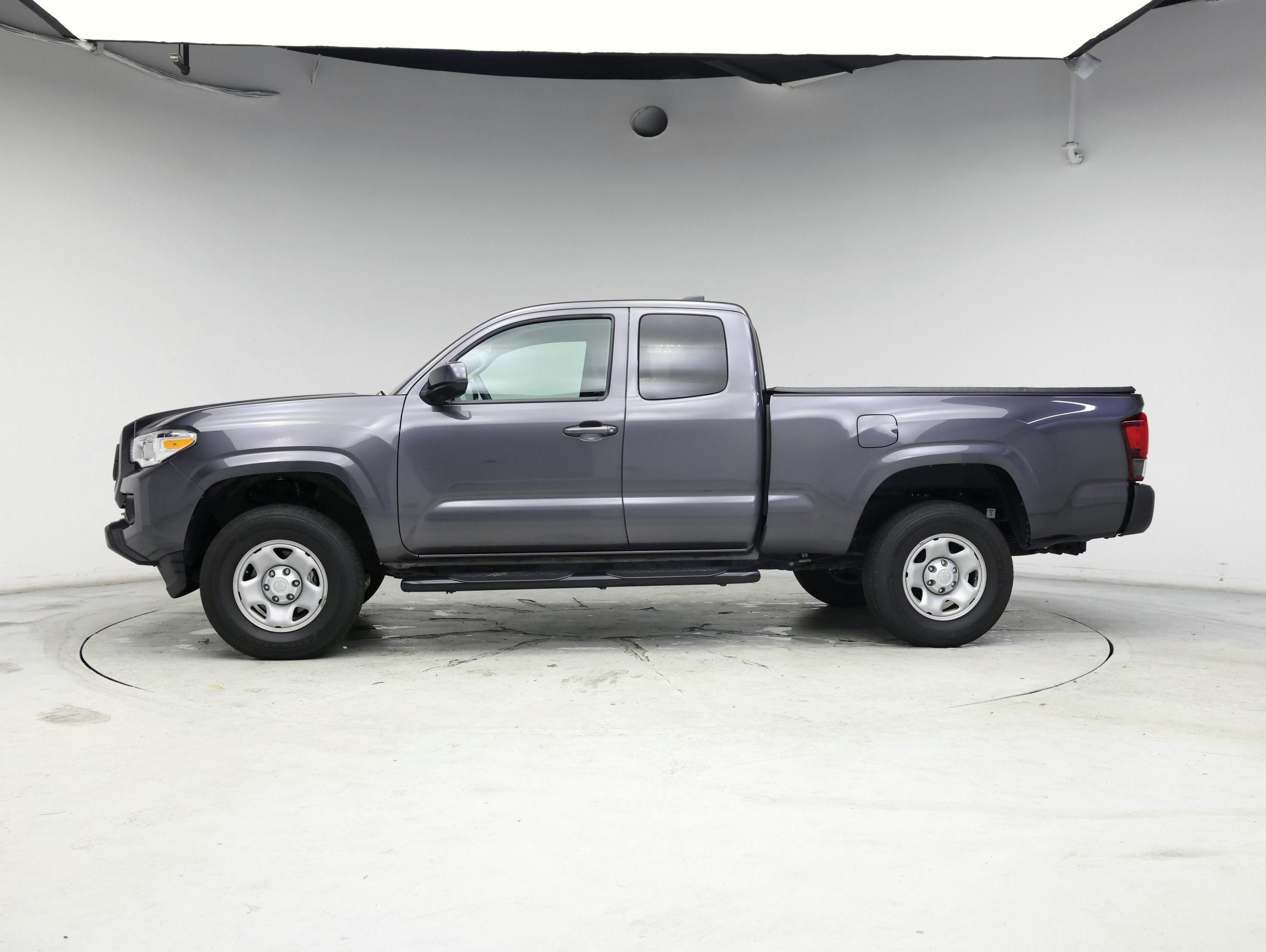 Thumbnail: 2021 Toyota Tacoma - 3