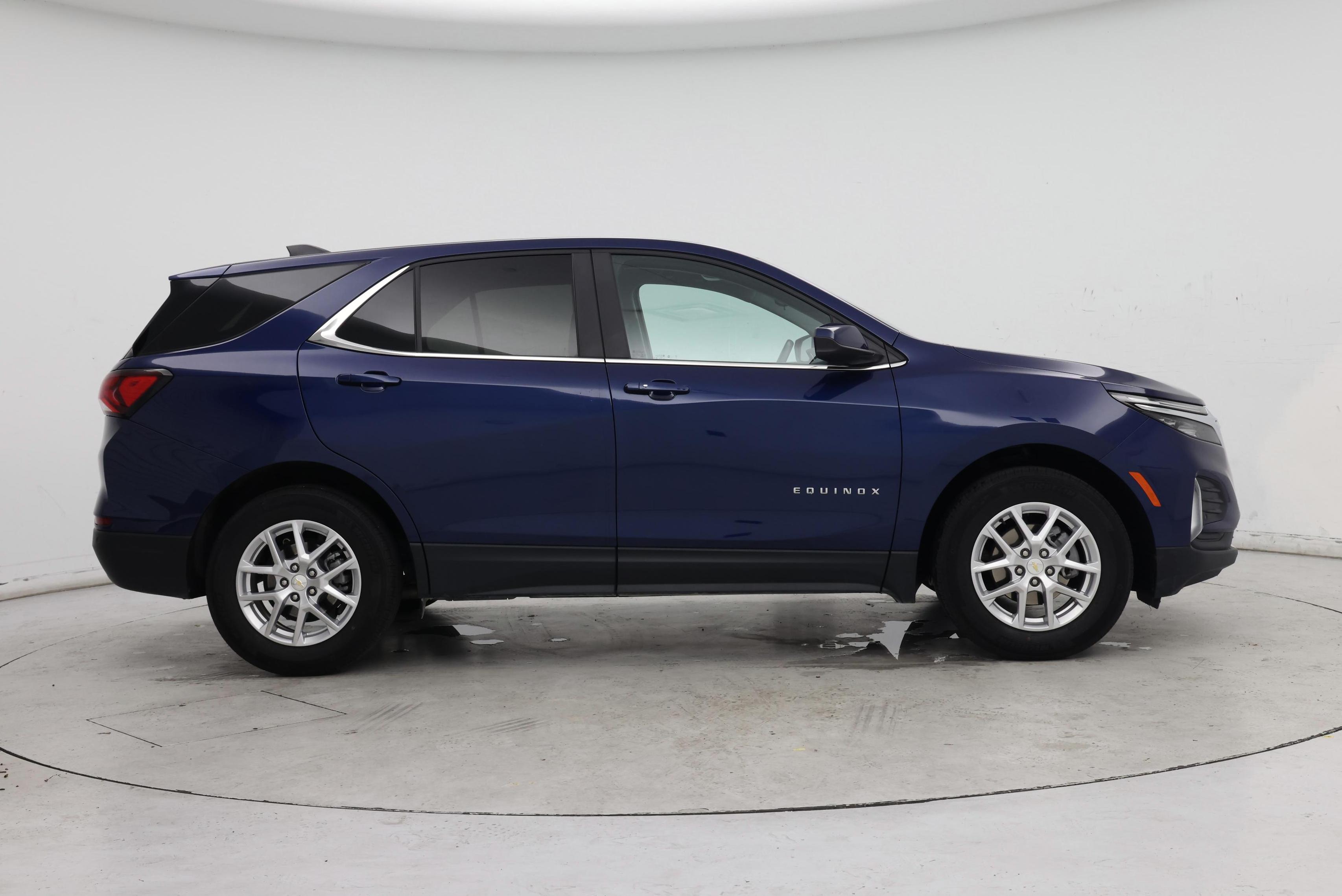 Thumbnail: 2022 Chevrolet Equinox - 7