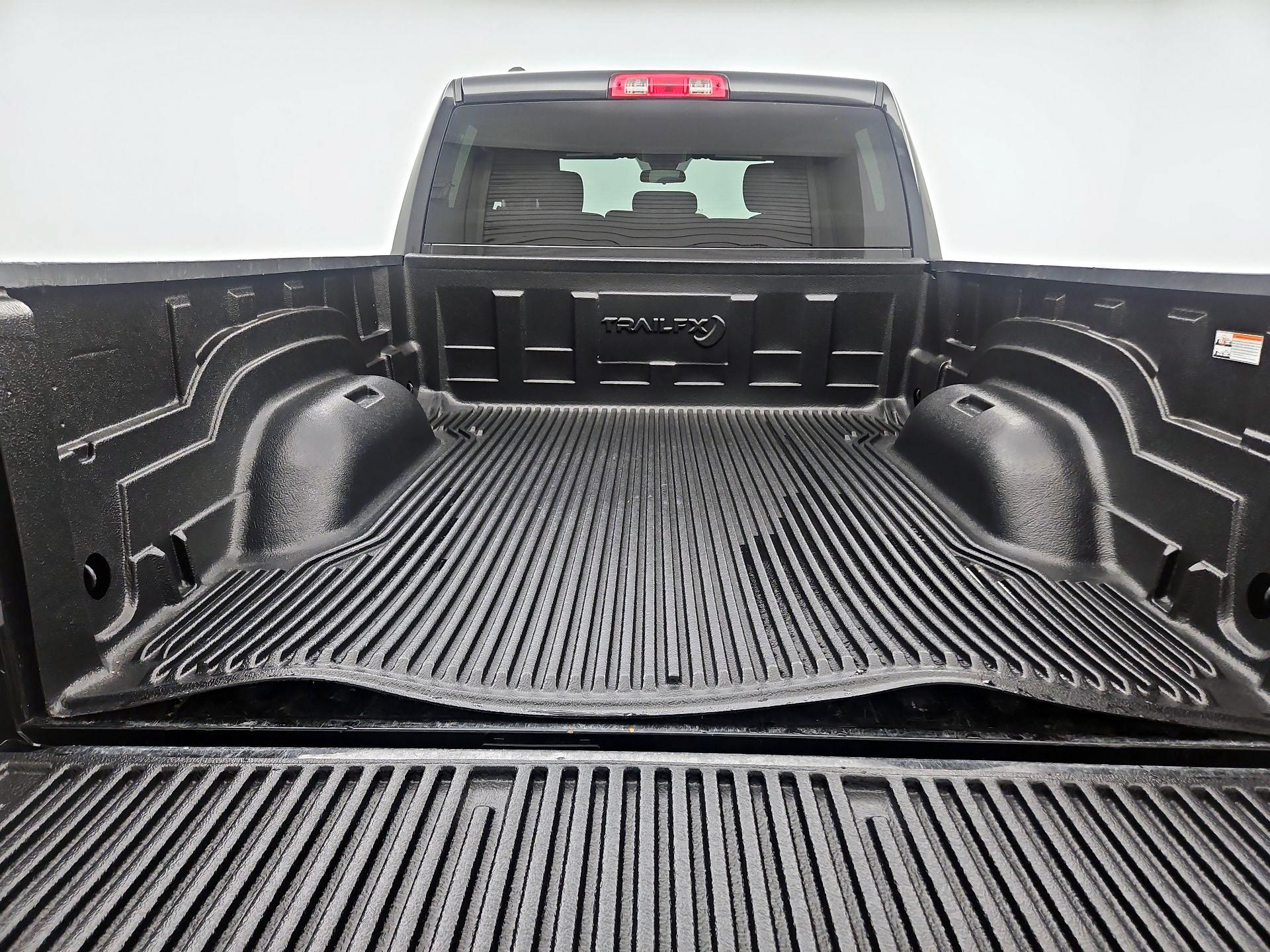 Thumbnail: 2022 RAM 1500 Classic - 20