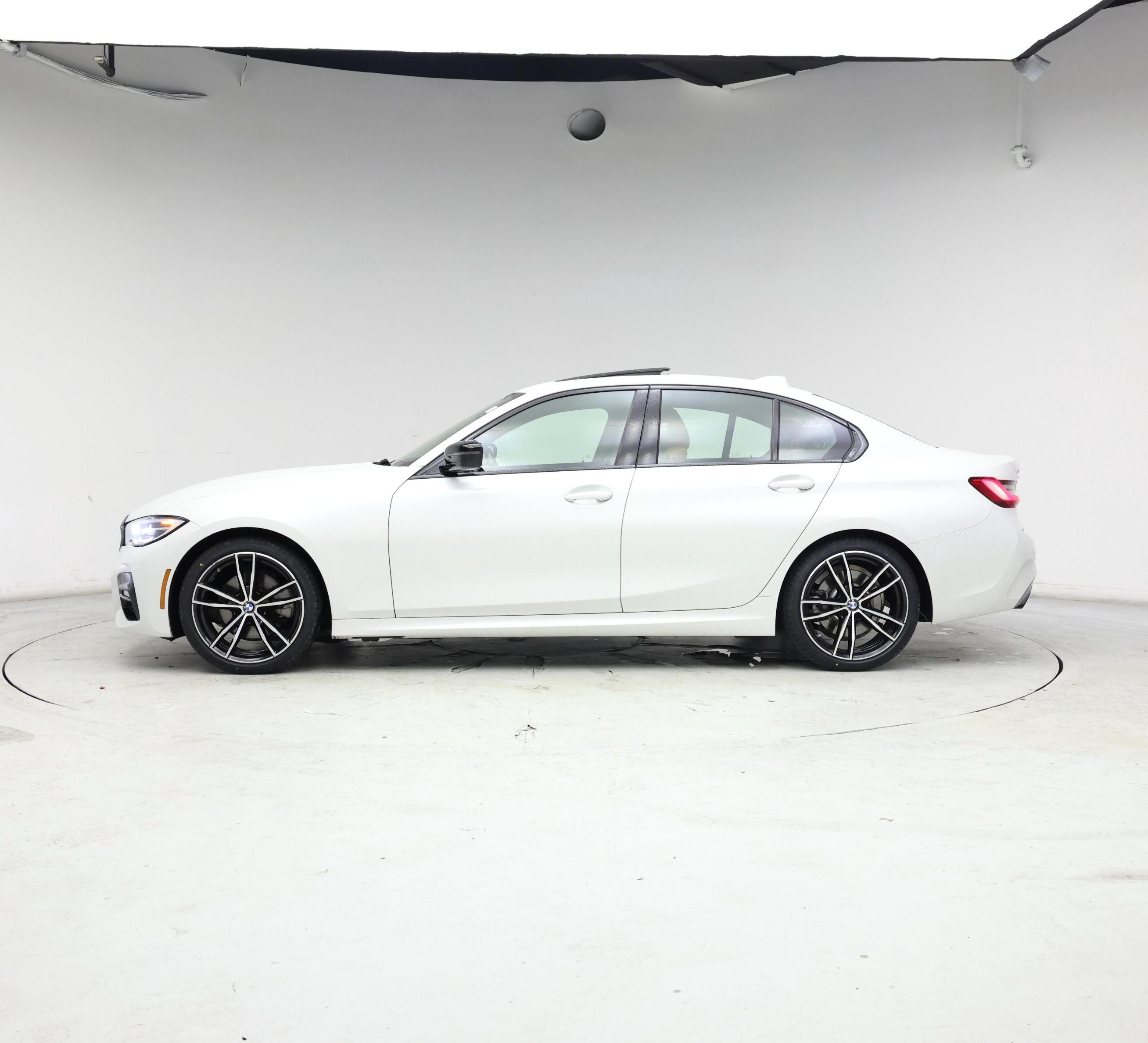 Thumbnail: 2021 BMW 3 Series - 3