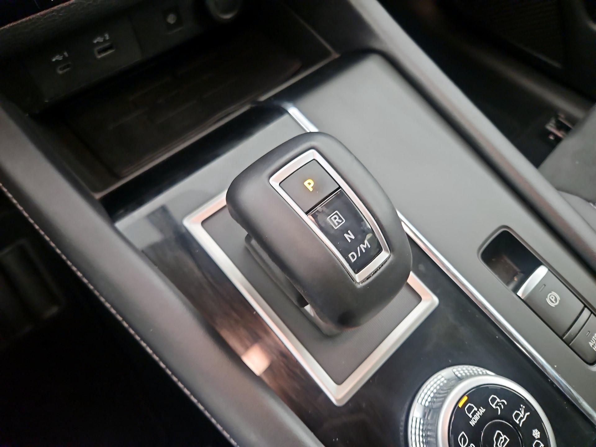 Thumbnail: 2024 Mitsubishi Outlander - 17