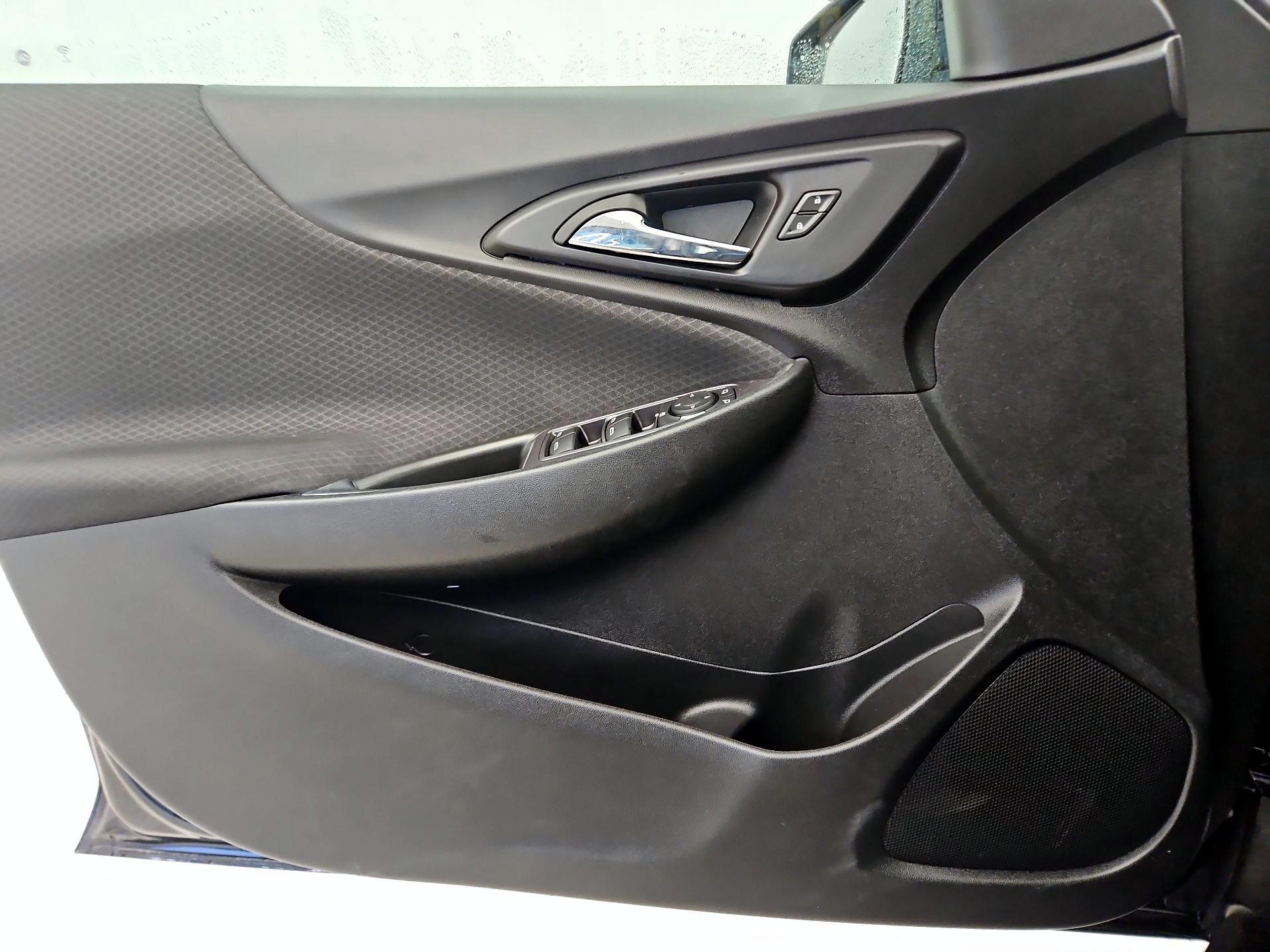 Thumbnail: 2021 Chevrolet Malibu - 12