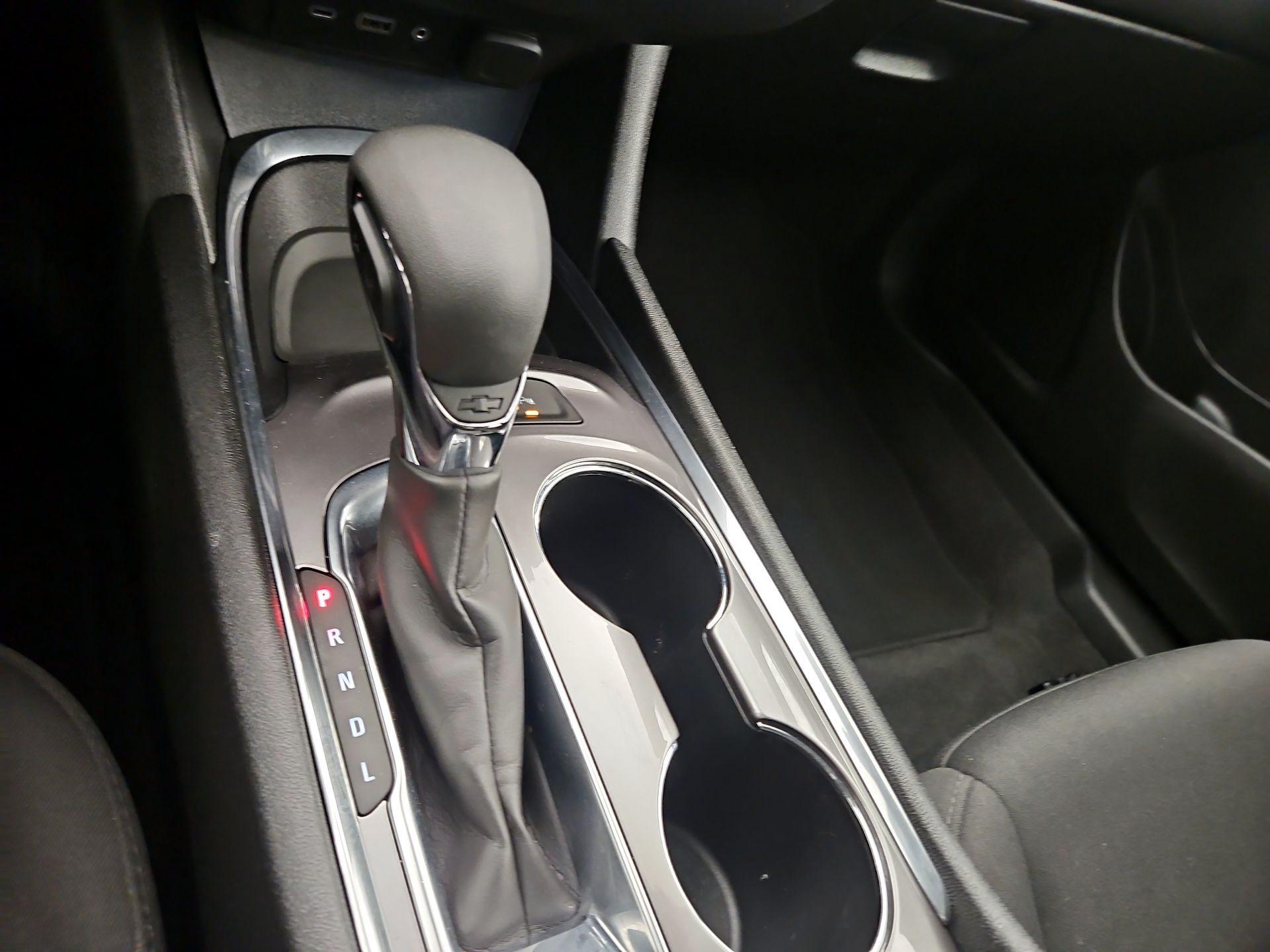 Thumbnail: 2021 Chevrolet Malibu - 17