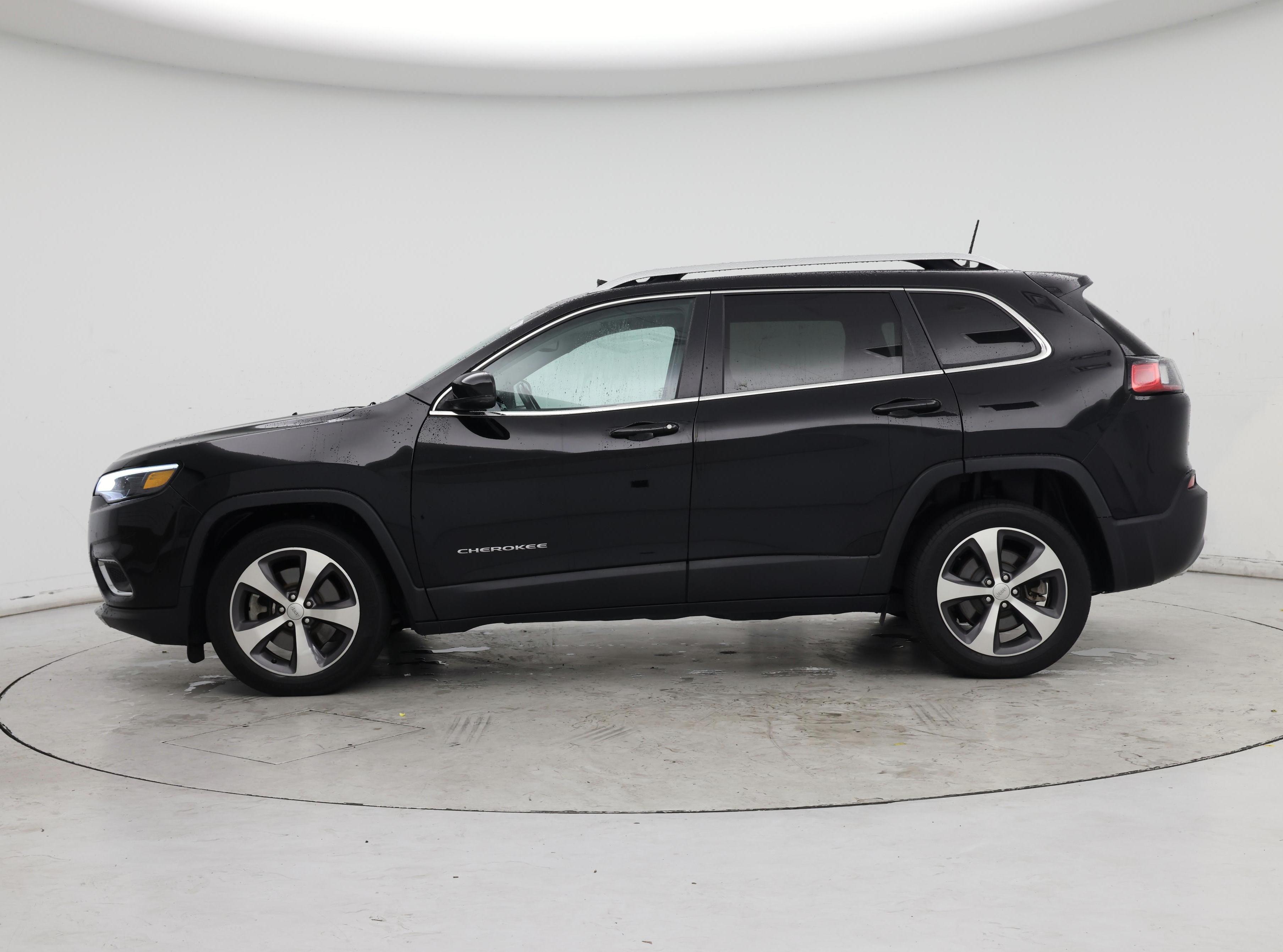 Thumbnail: 2021 Jeep Cherokee - 3
