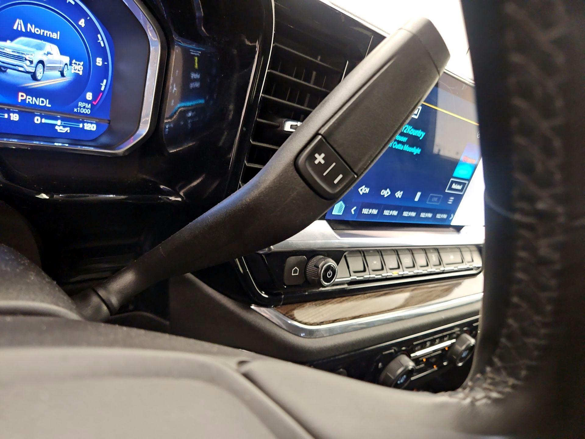 Thumbnail: 2023 Chevrolet Silverado 1500 - 17