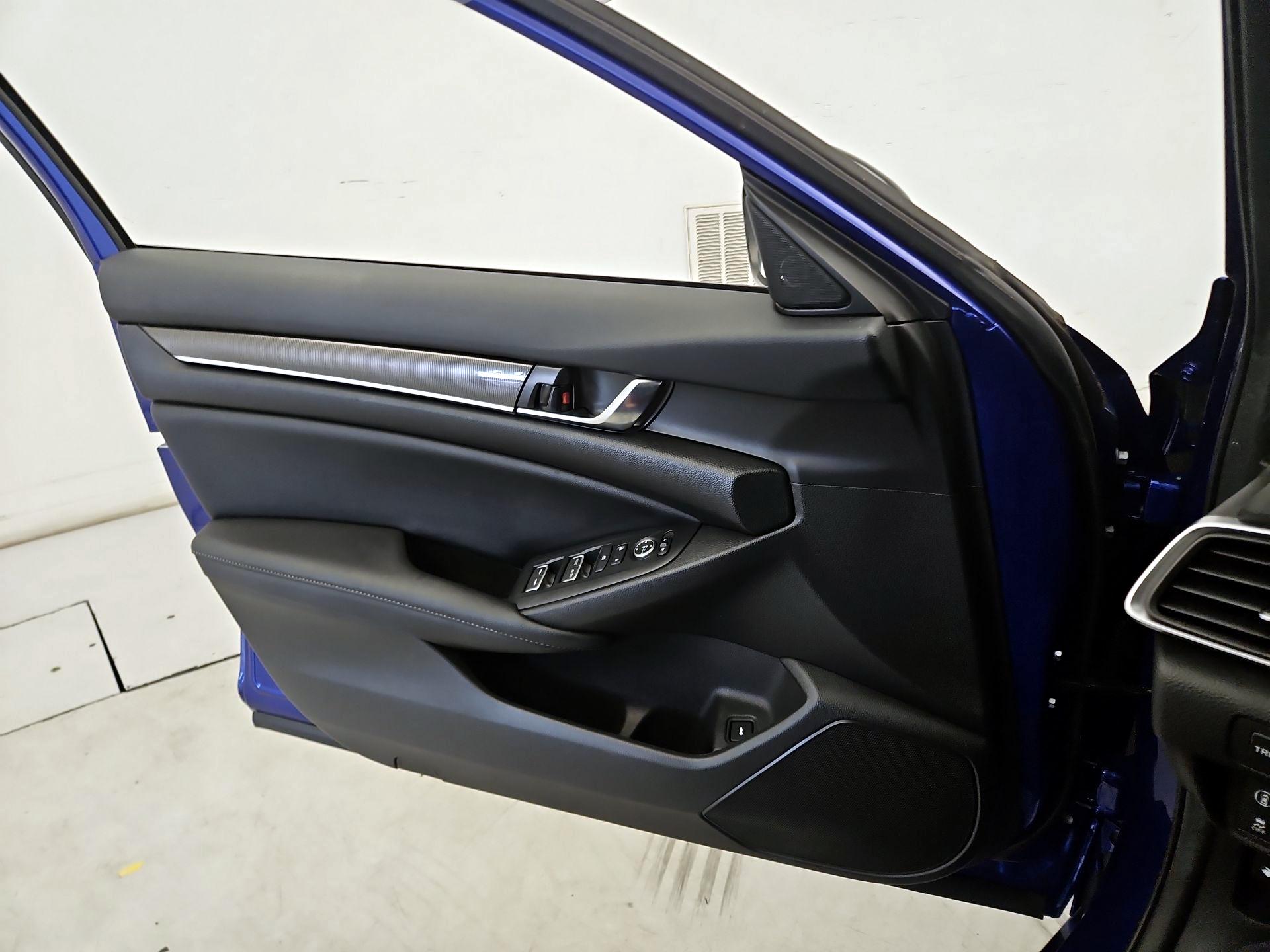 Thumbnail: 2022 Honda Accord - 12