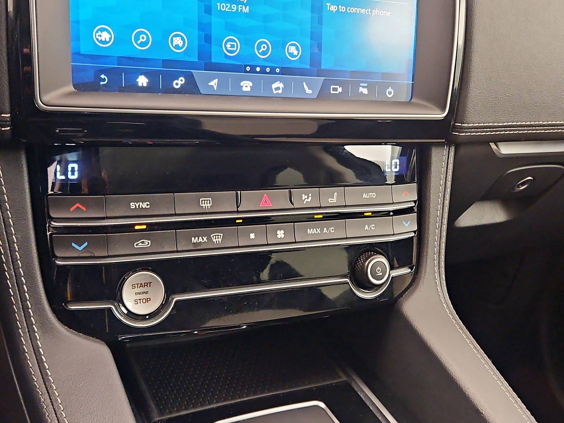 Thumbnail: 2020 Jaguar F-Pace - 16
