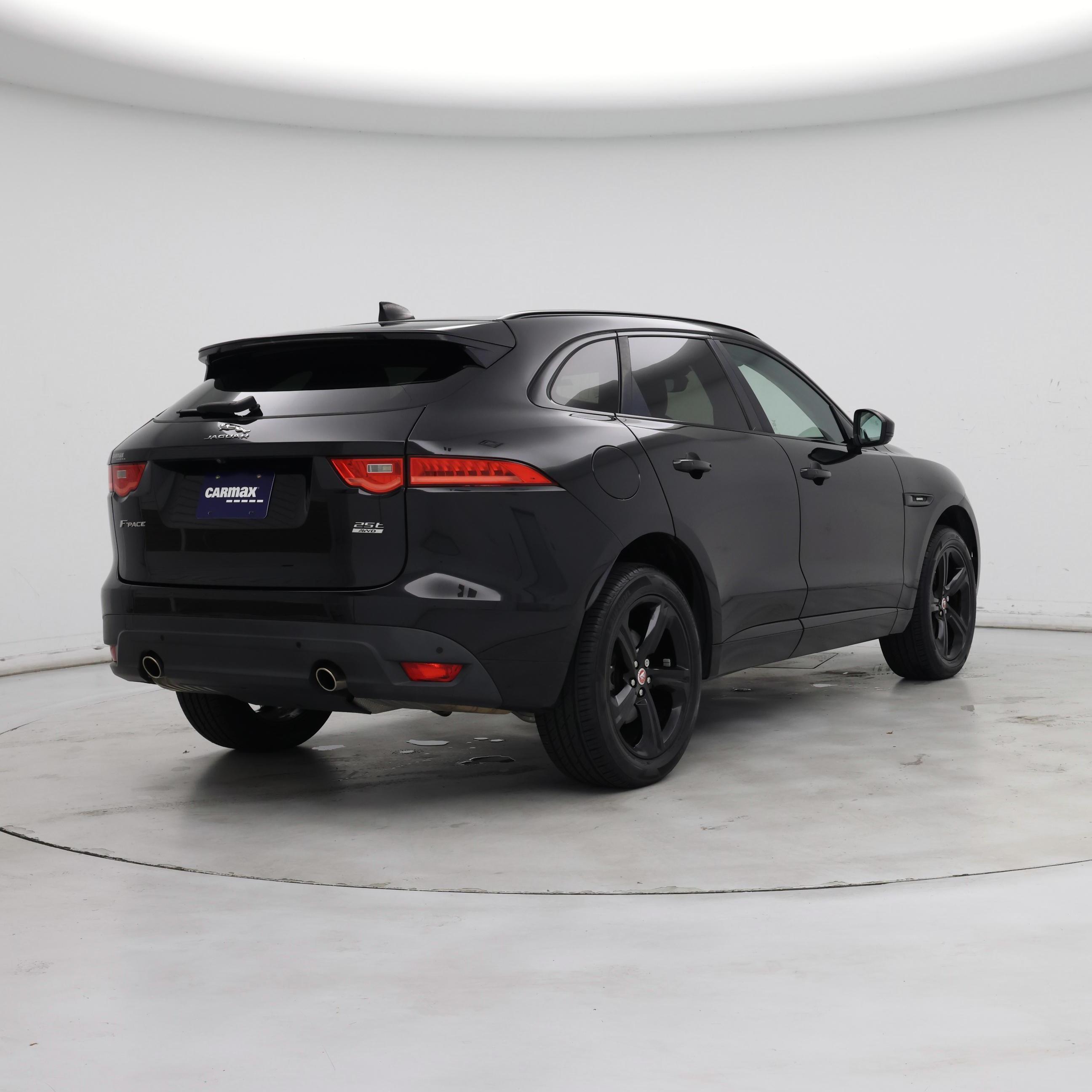 Thumbnail: 2020 Jaguar F-Pace - 8