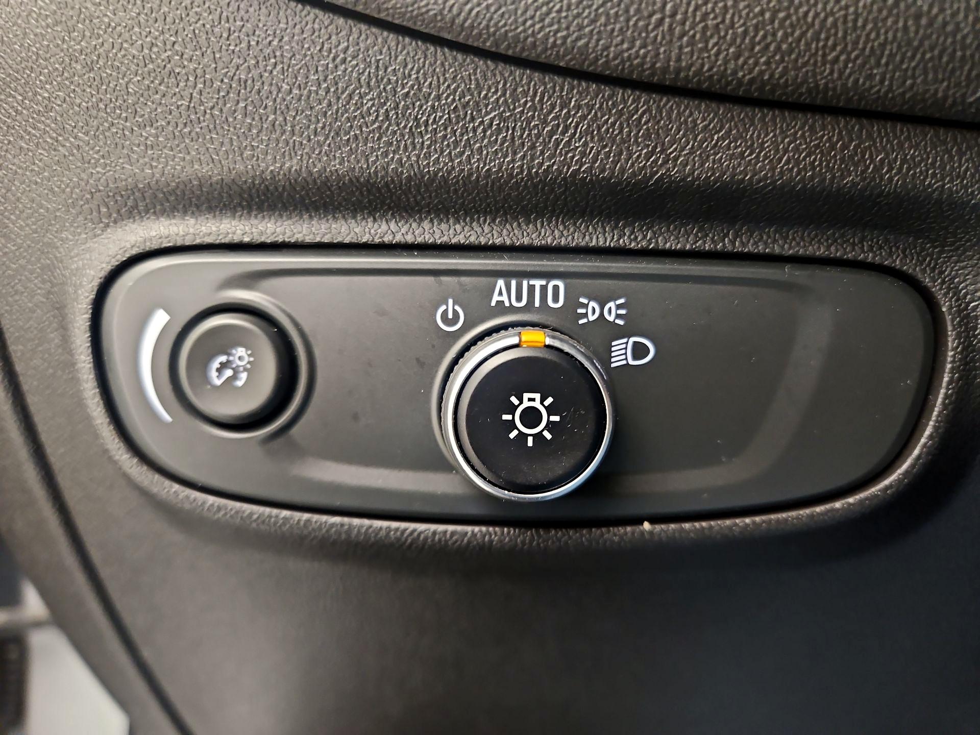 Thumbnail: 2021 Chevrolet Equinox - 13