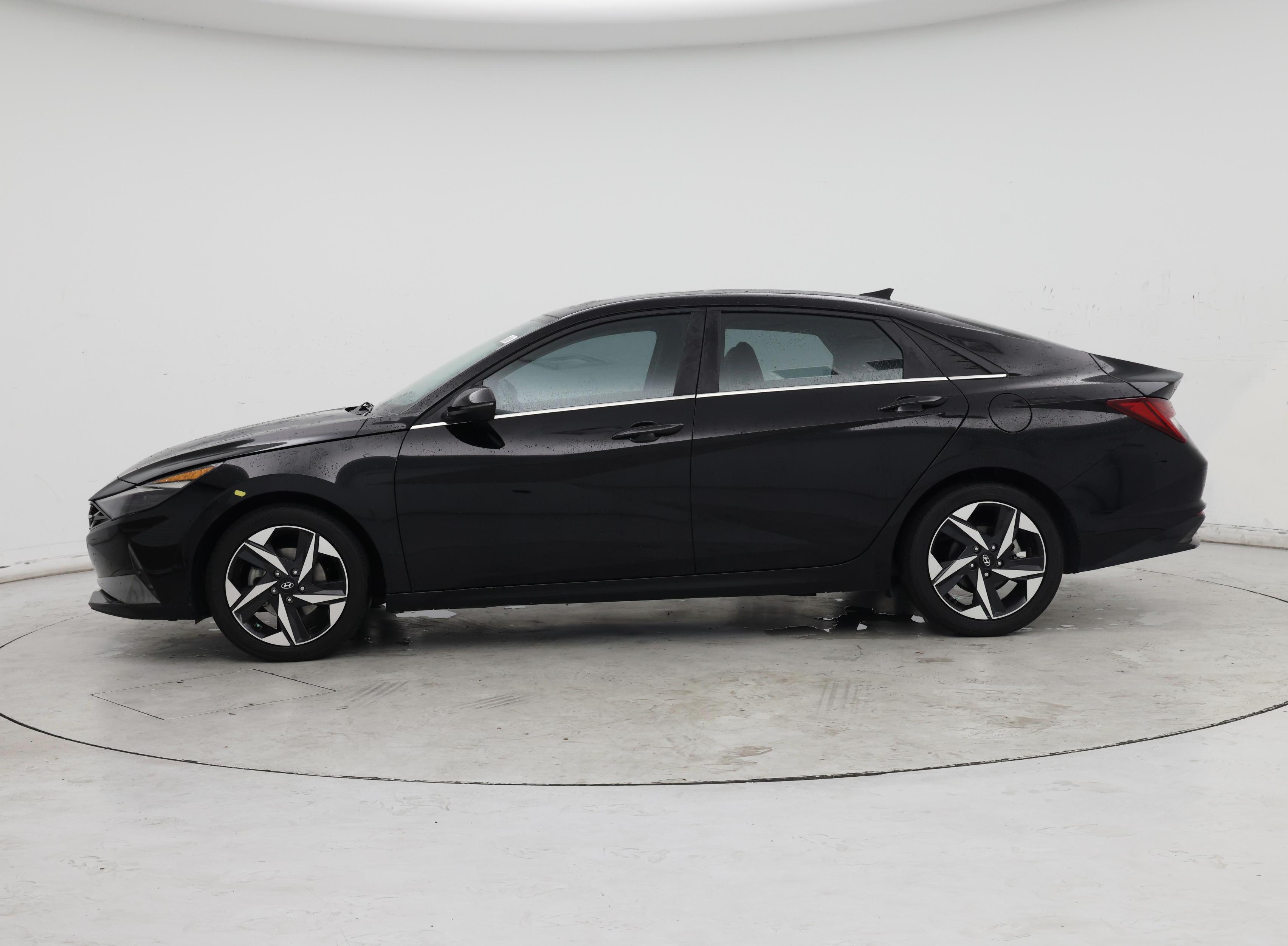 Thumbnail: 2023 Hyundai Elantra - 3