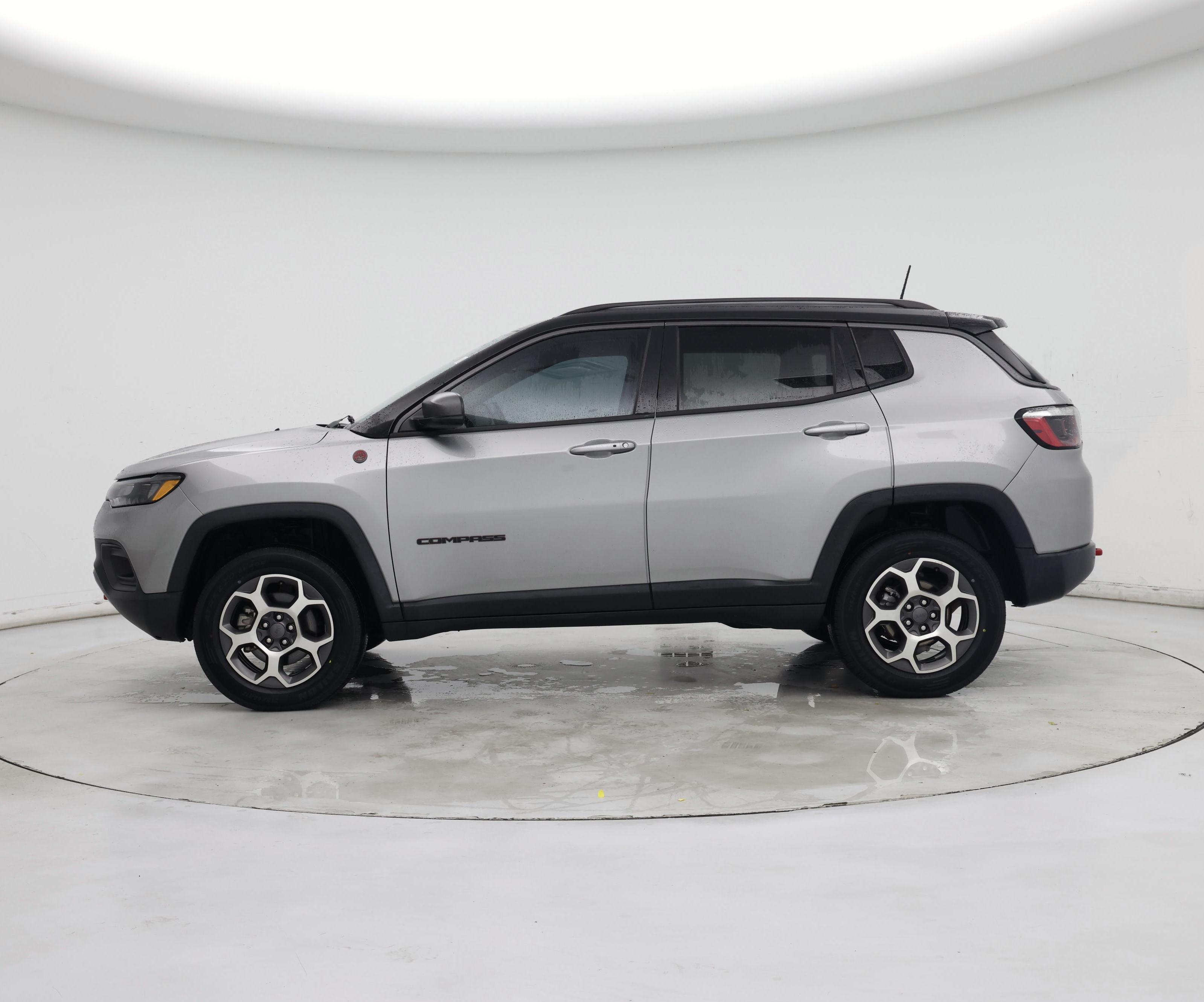 Thumbnail: 2022 Jeep Compass - 3