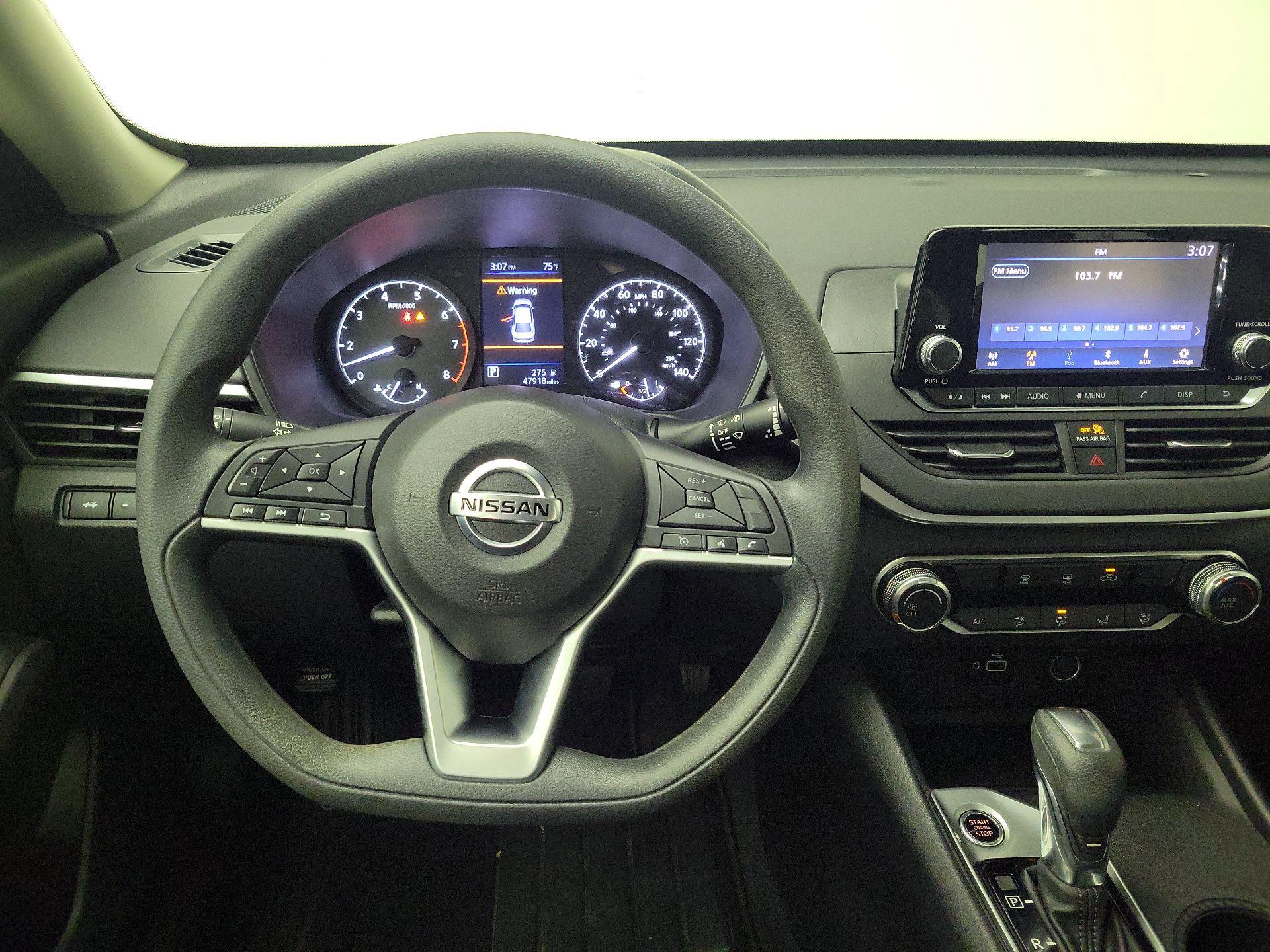 Thumbnail: 2021 Nissan Altima - 10