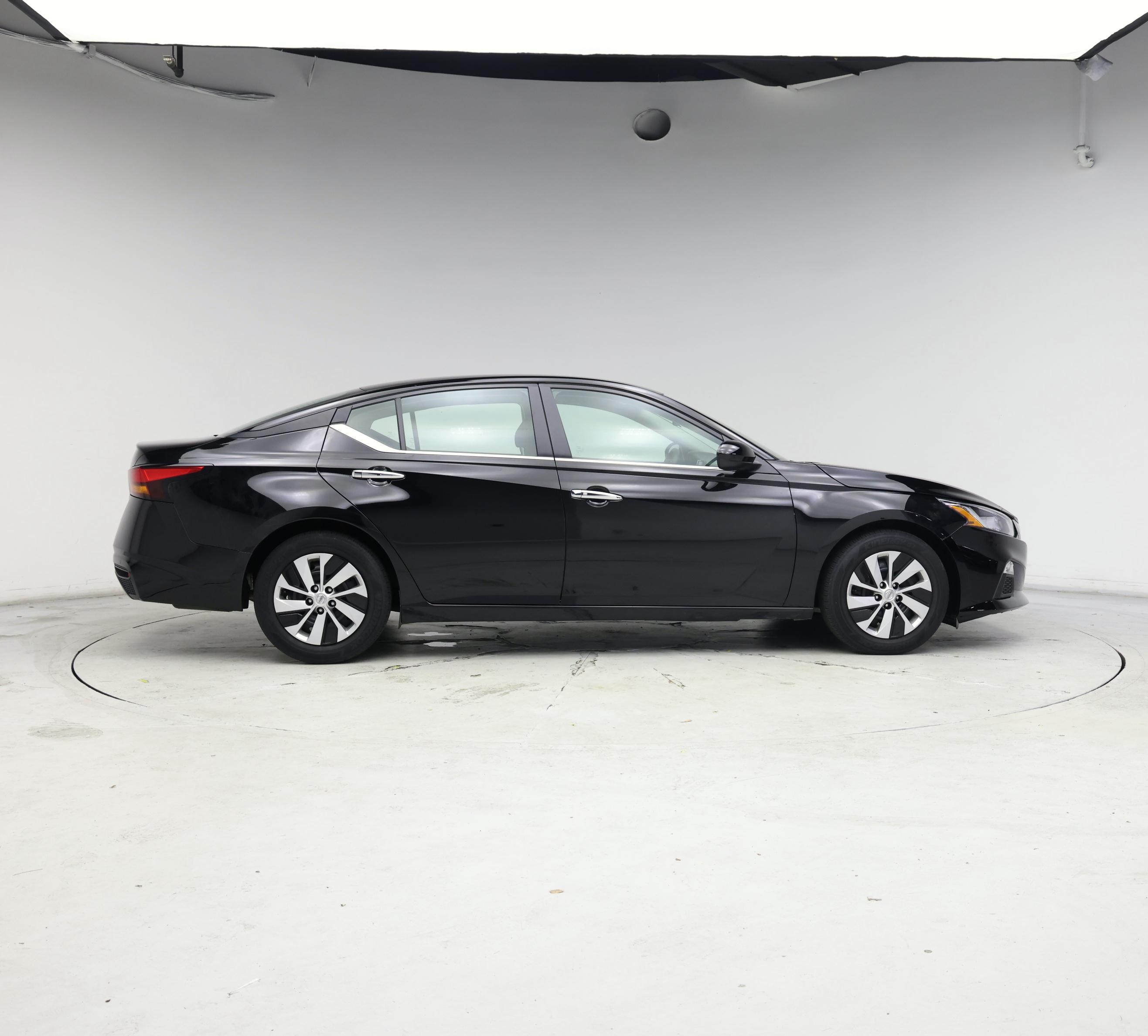 Thumbnail: 2021 Nissan Altima - 7