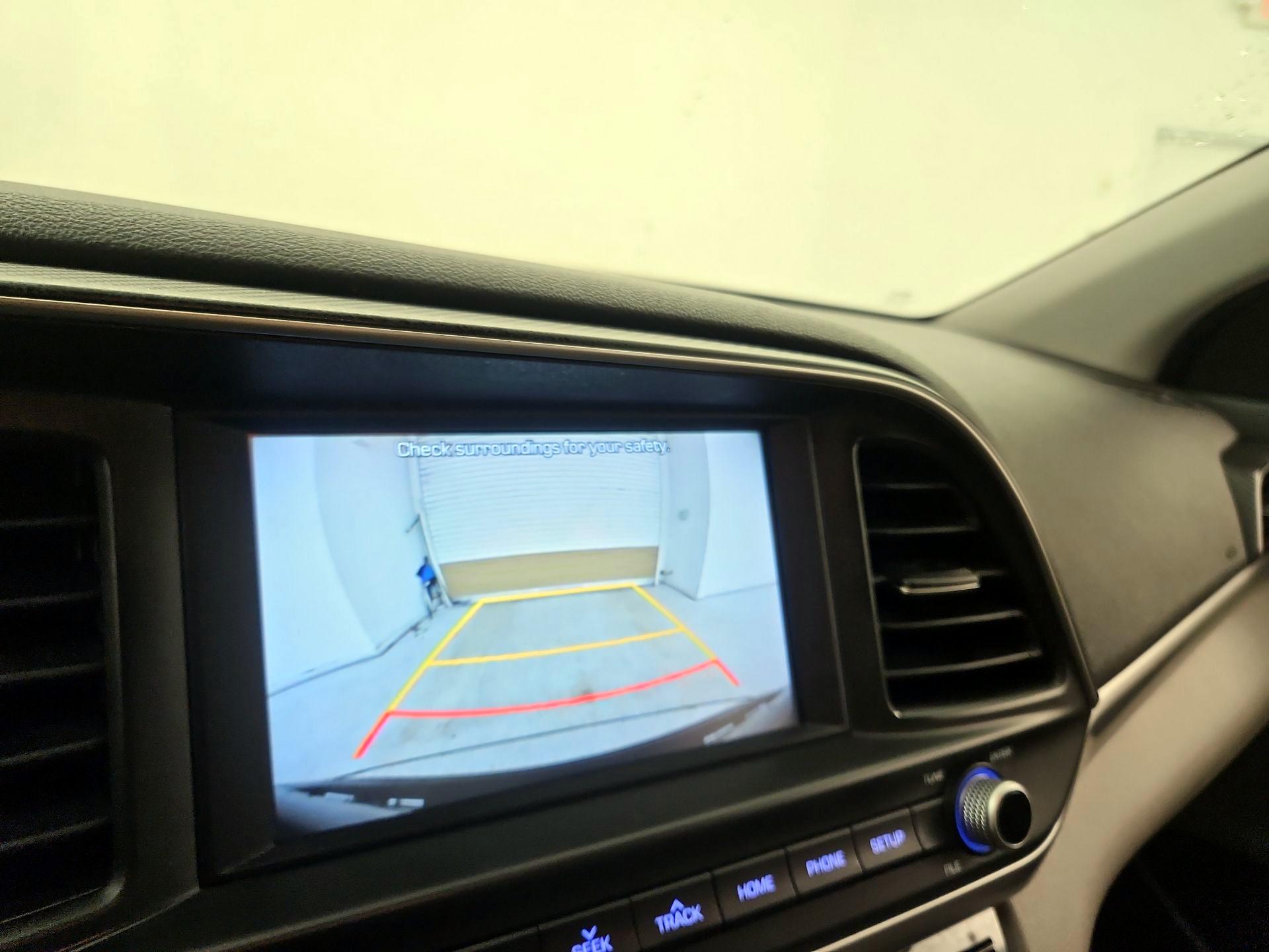 Thumbnail: 2020 Hyundai Elantra - 14