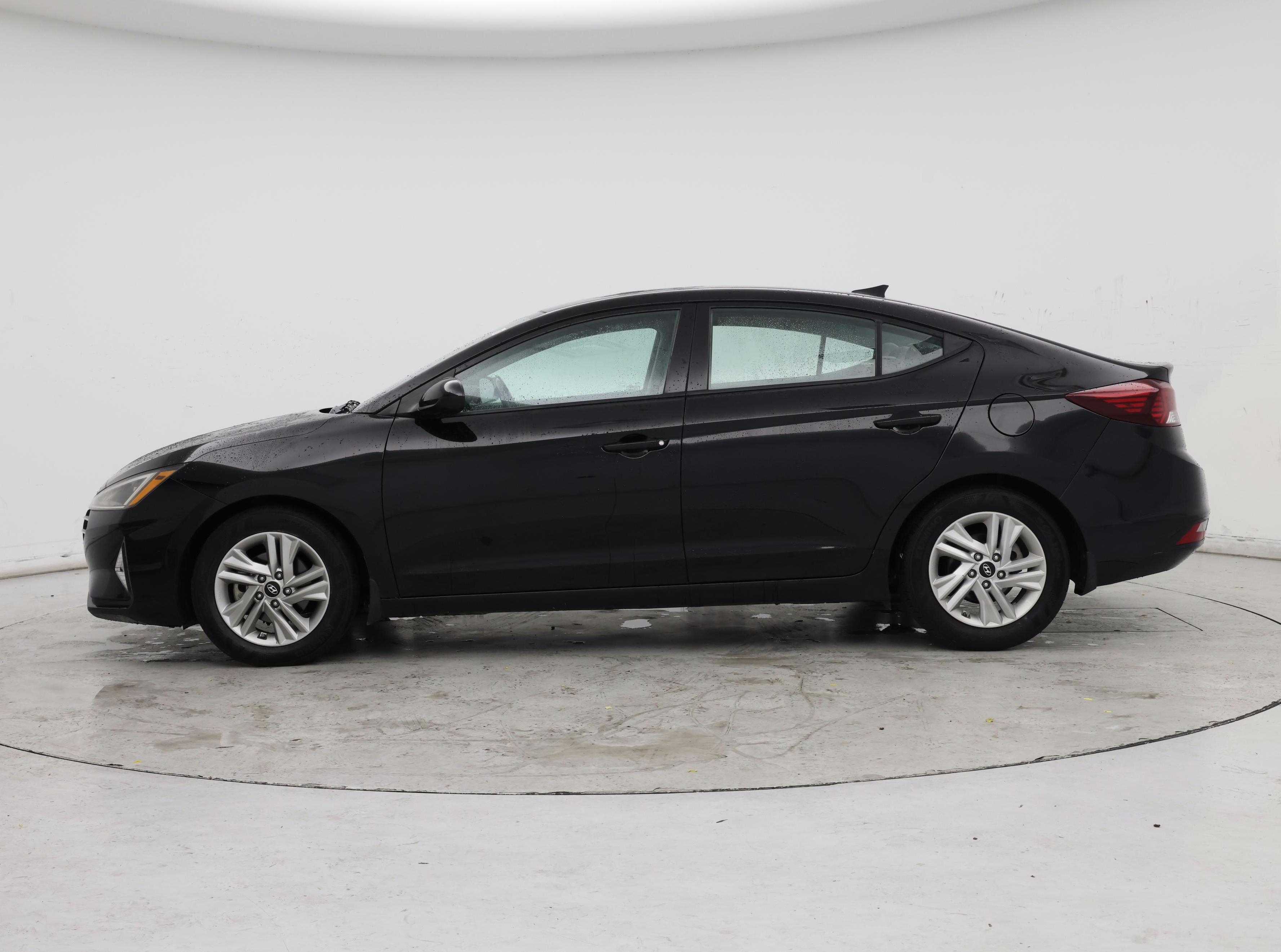 Thumbnail: 2020 Hyundai Elantra - 3