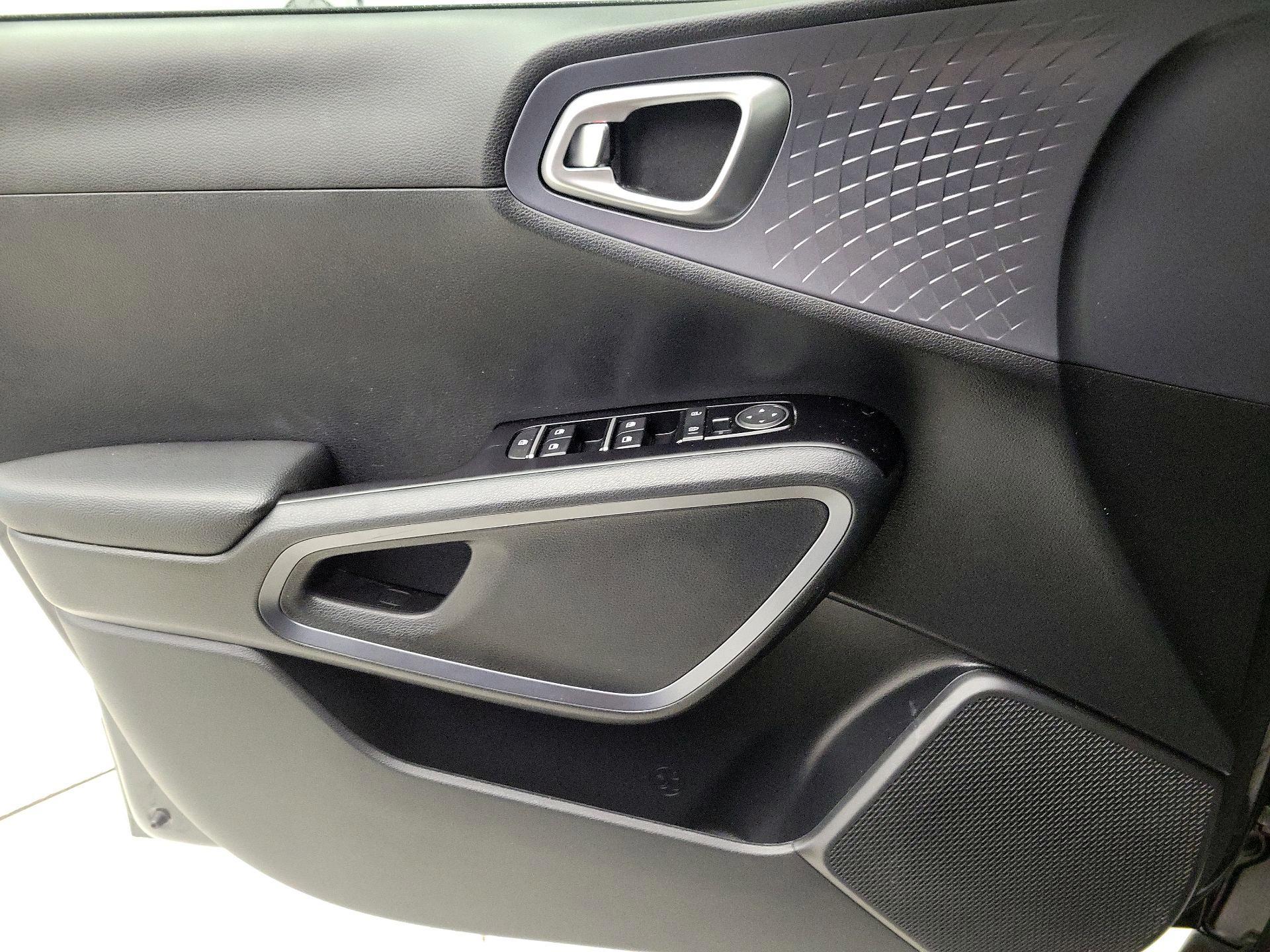 Thumbnail: 2021 Kia Soul - 12