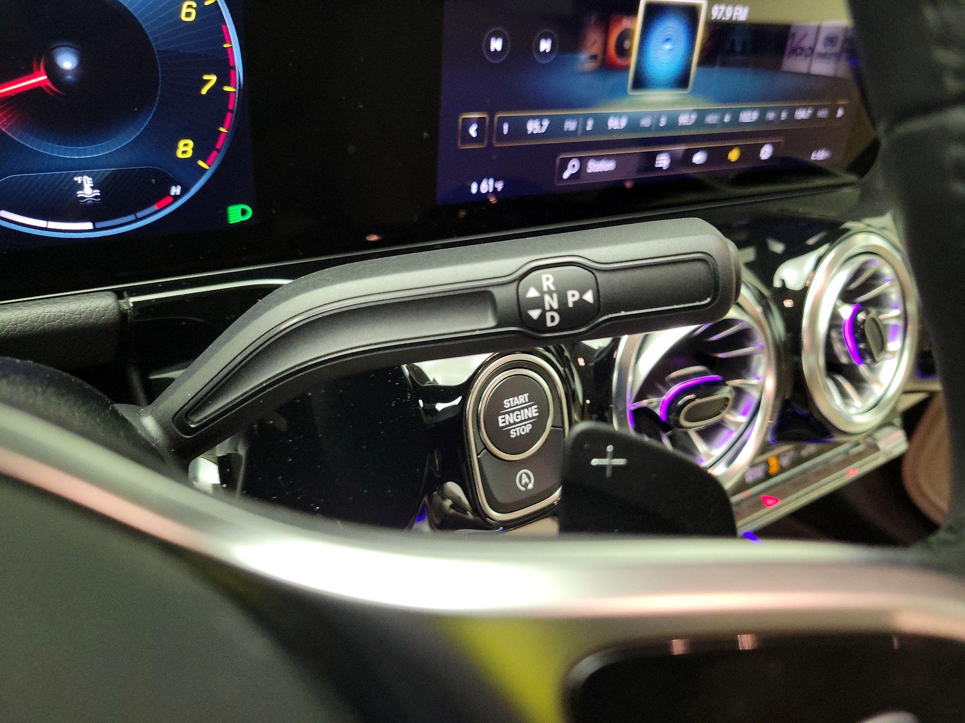 Thumbnail: 2023 Mercedes-Benz GLA - 17