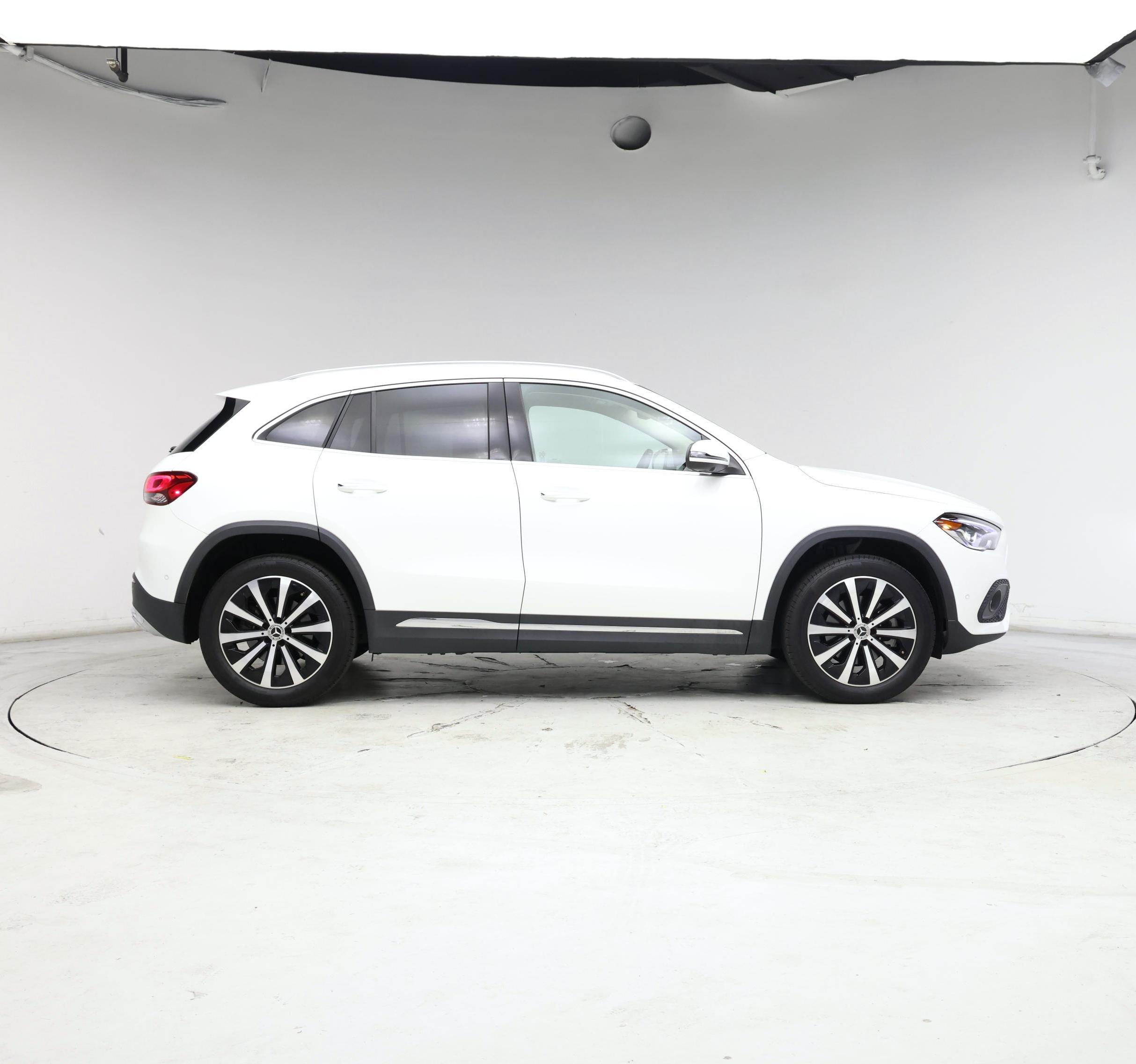 Thumbnail: 2023 Mercedes-Benz GLA - 7