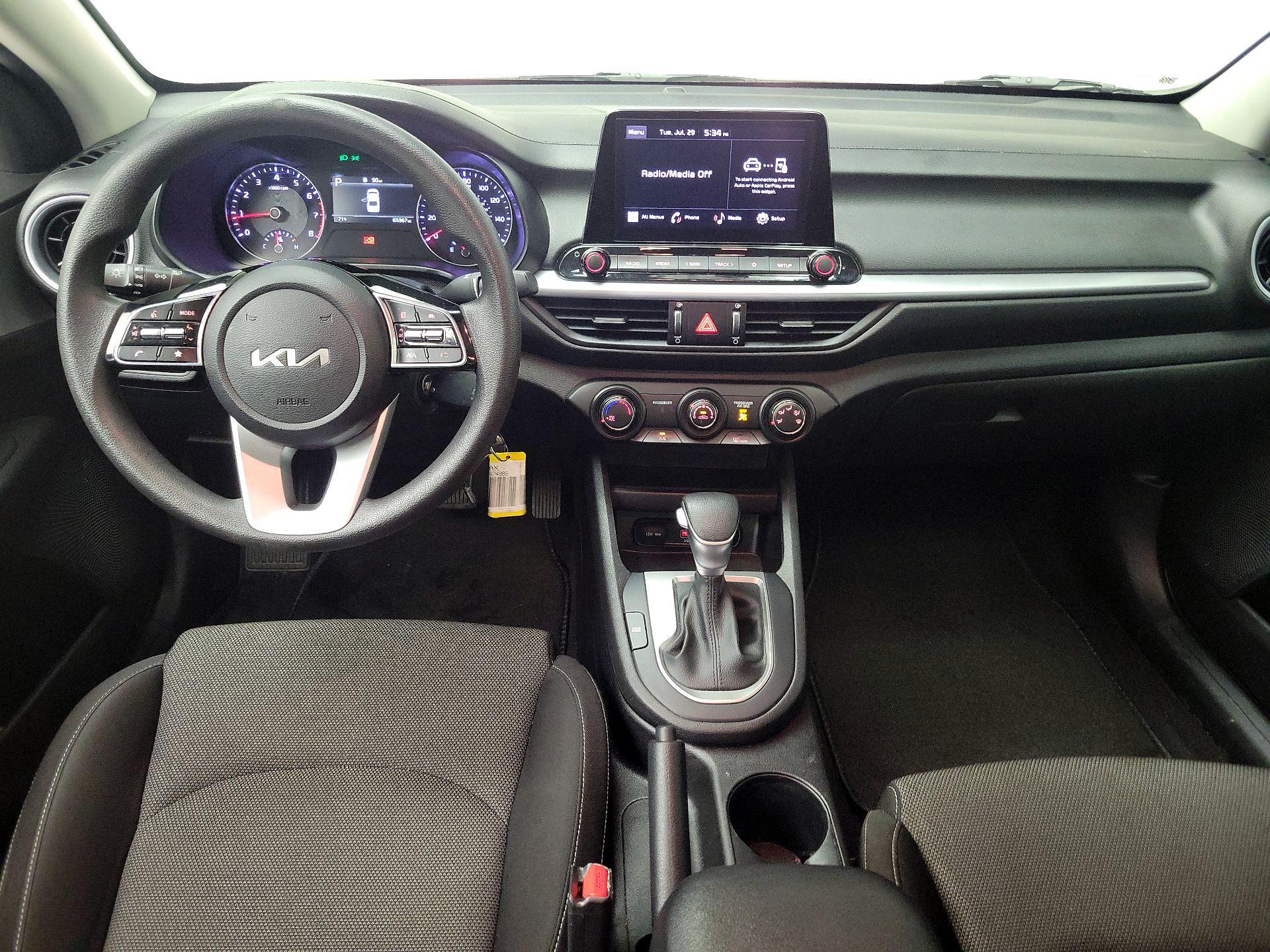 Thumbnail: 2023 Kia Forte - 9