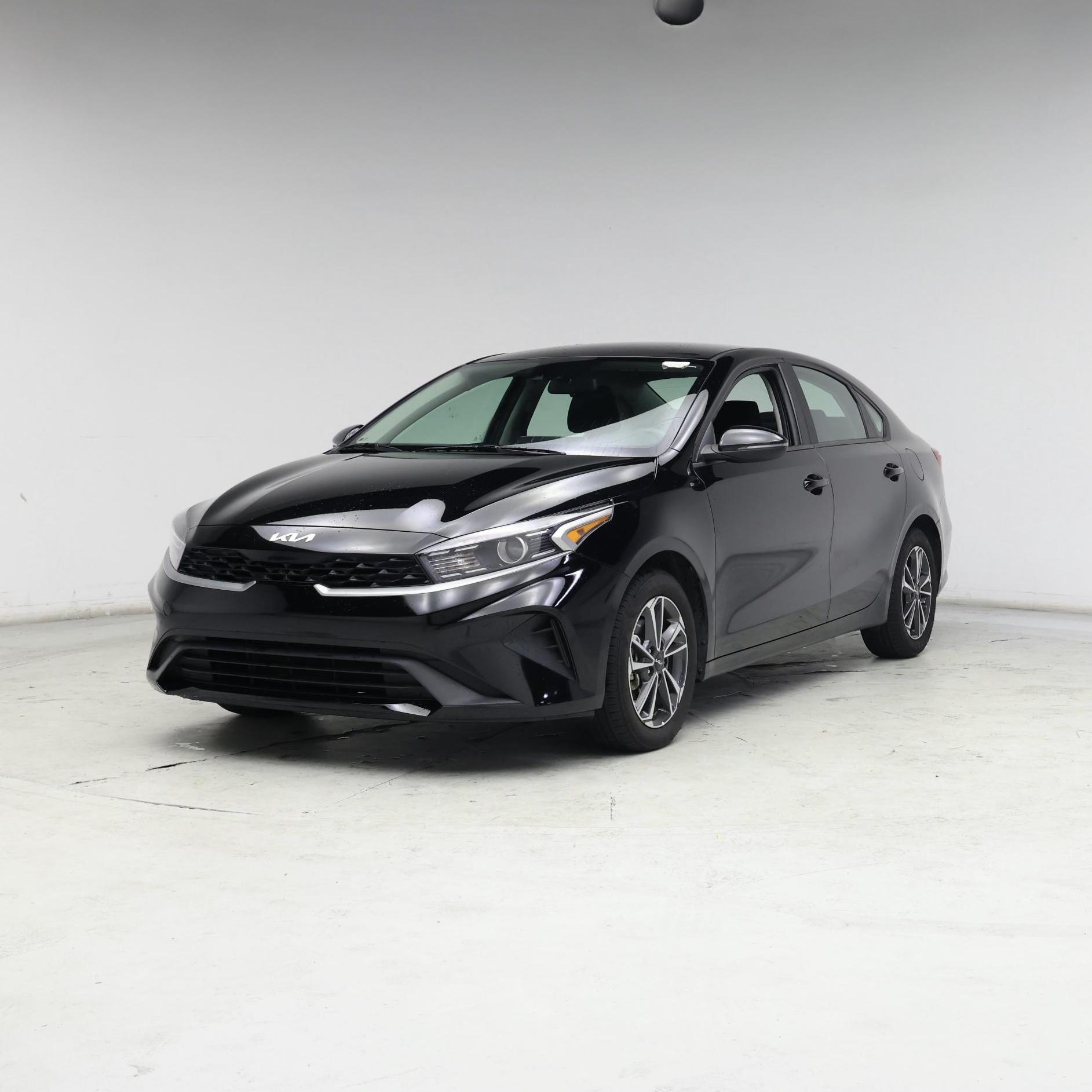 Thumbnail: 2023 Kia Forte - 4