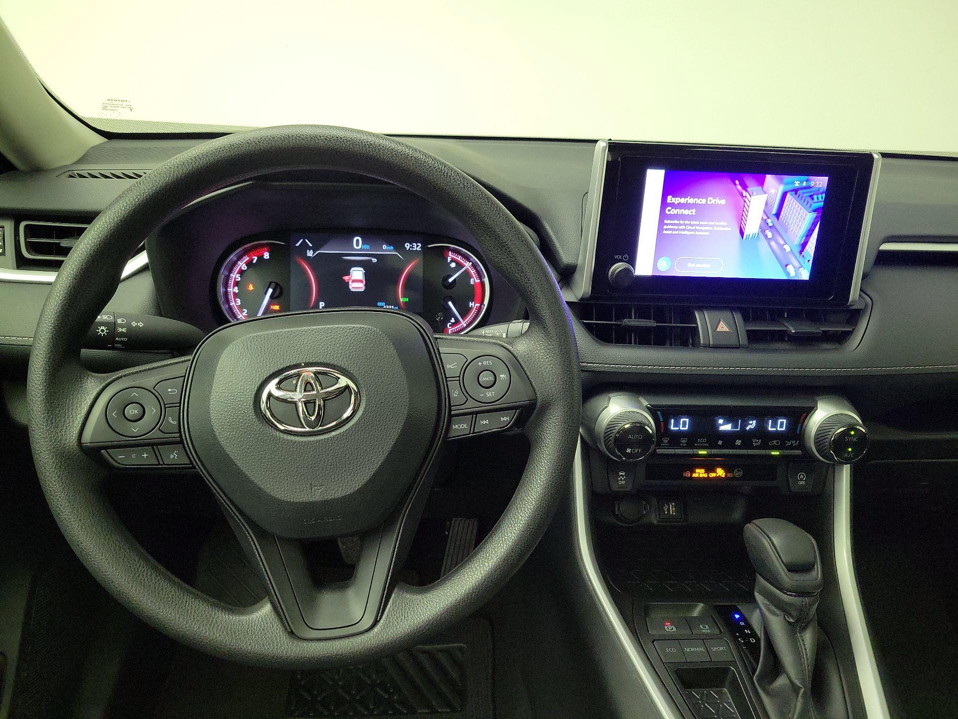 Thumbnail: 2024 Toyota RAV4 - 10
