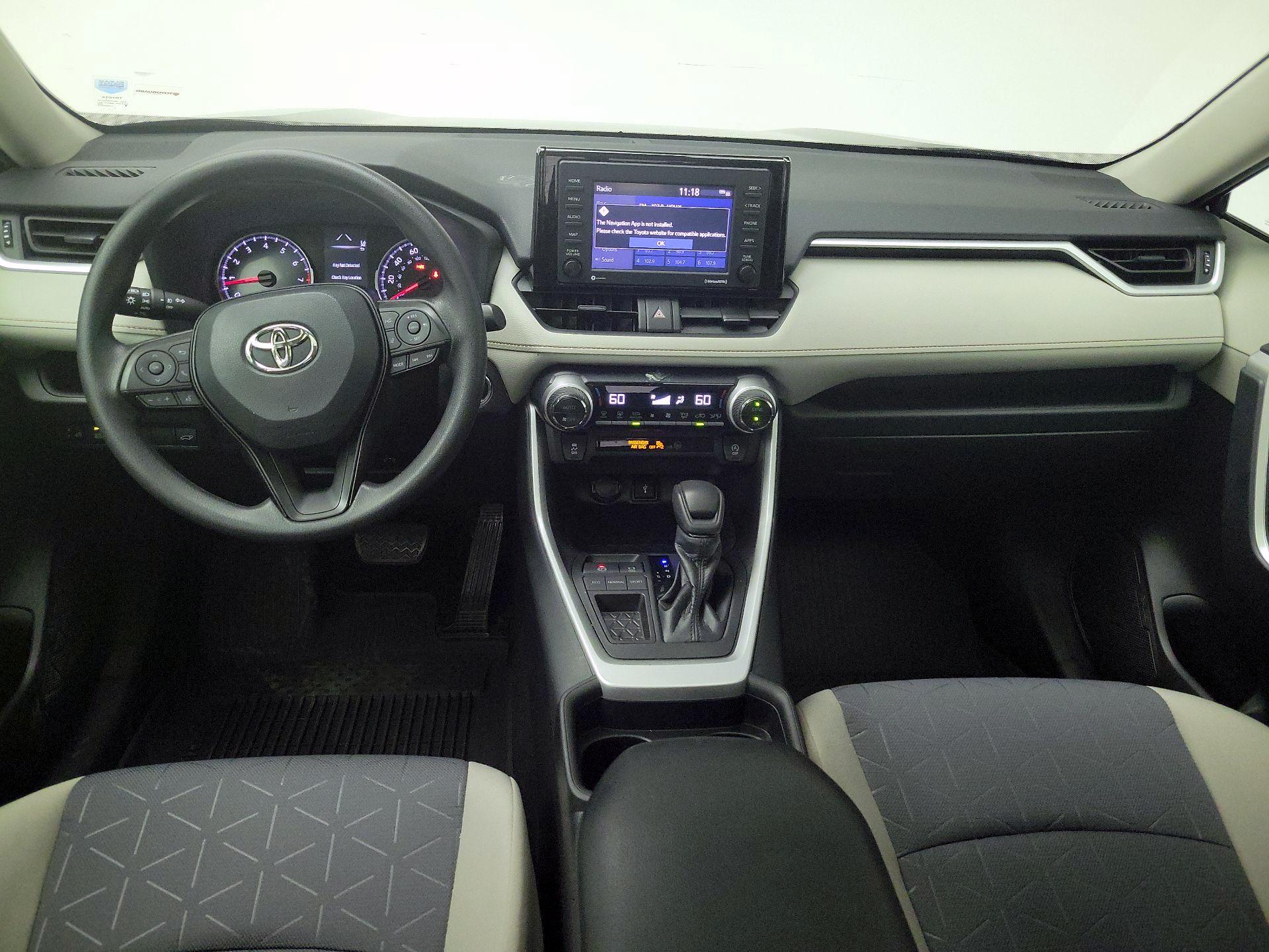 Thumbnail: 2021 Toyota RAV4 - 9