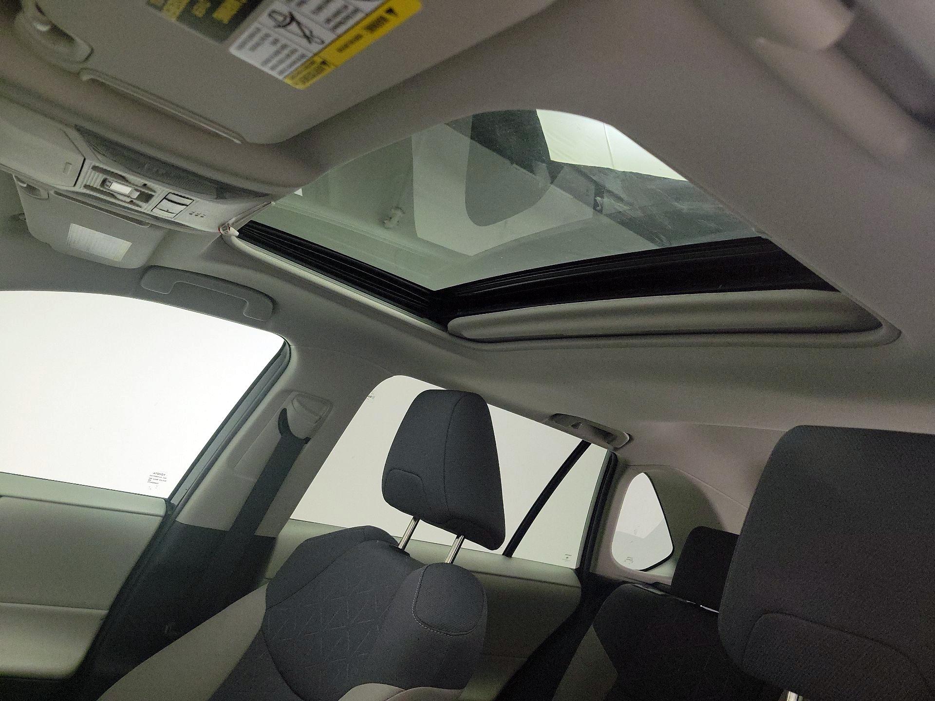 Thumbnail: 2021 Toyota RAV4 - 19