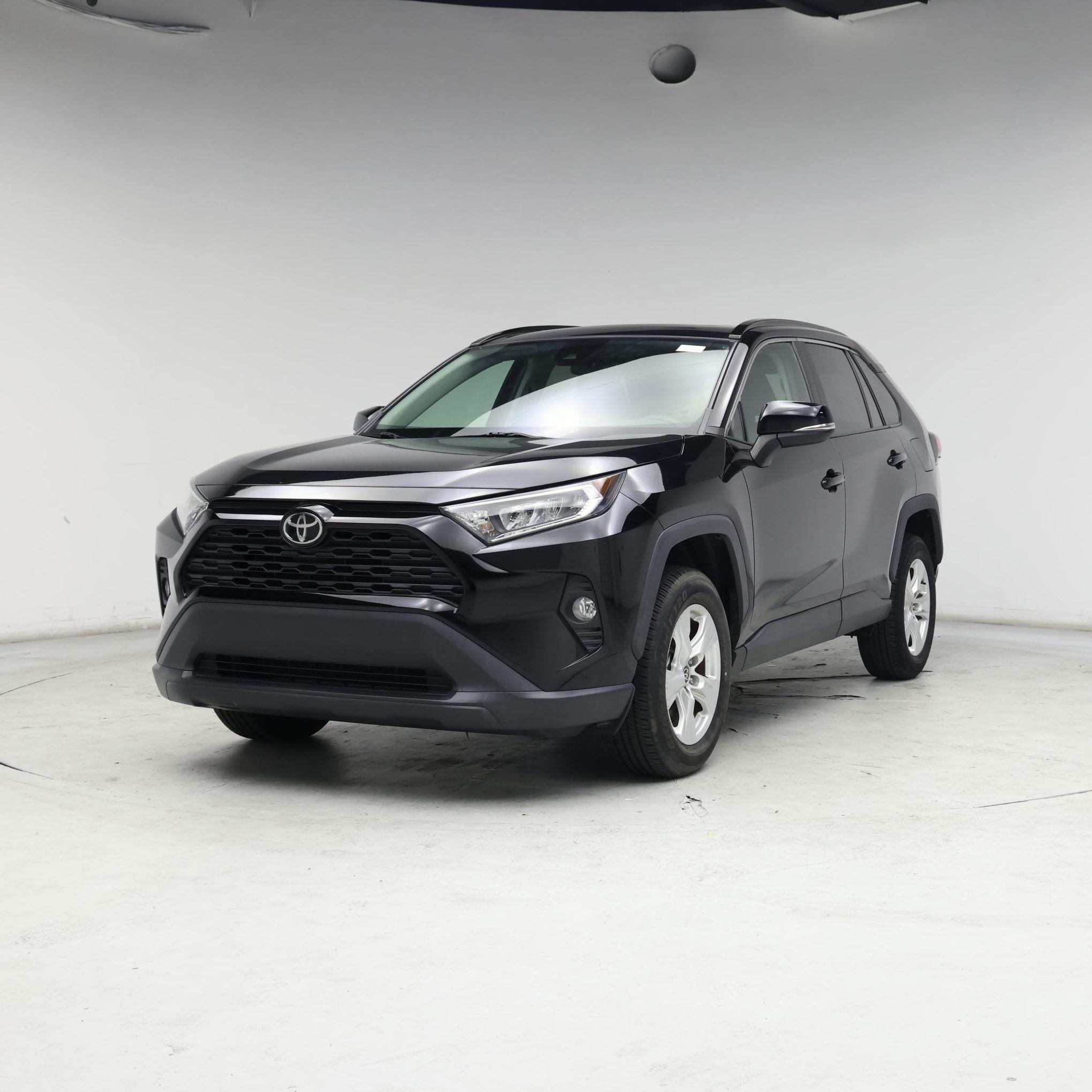 Thumbnail: 2021 Toyota RAV4 - 4