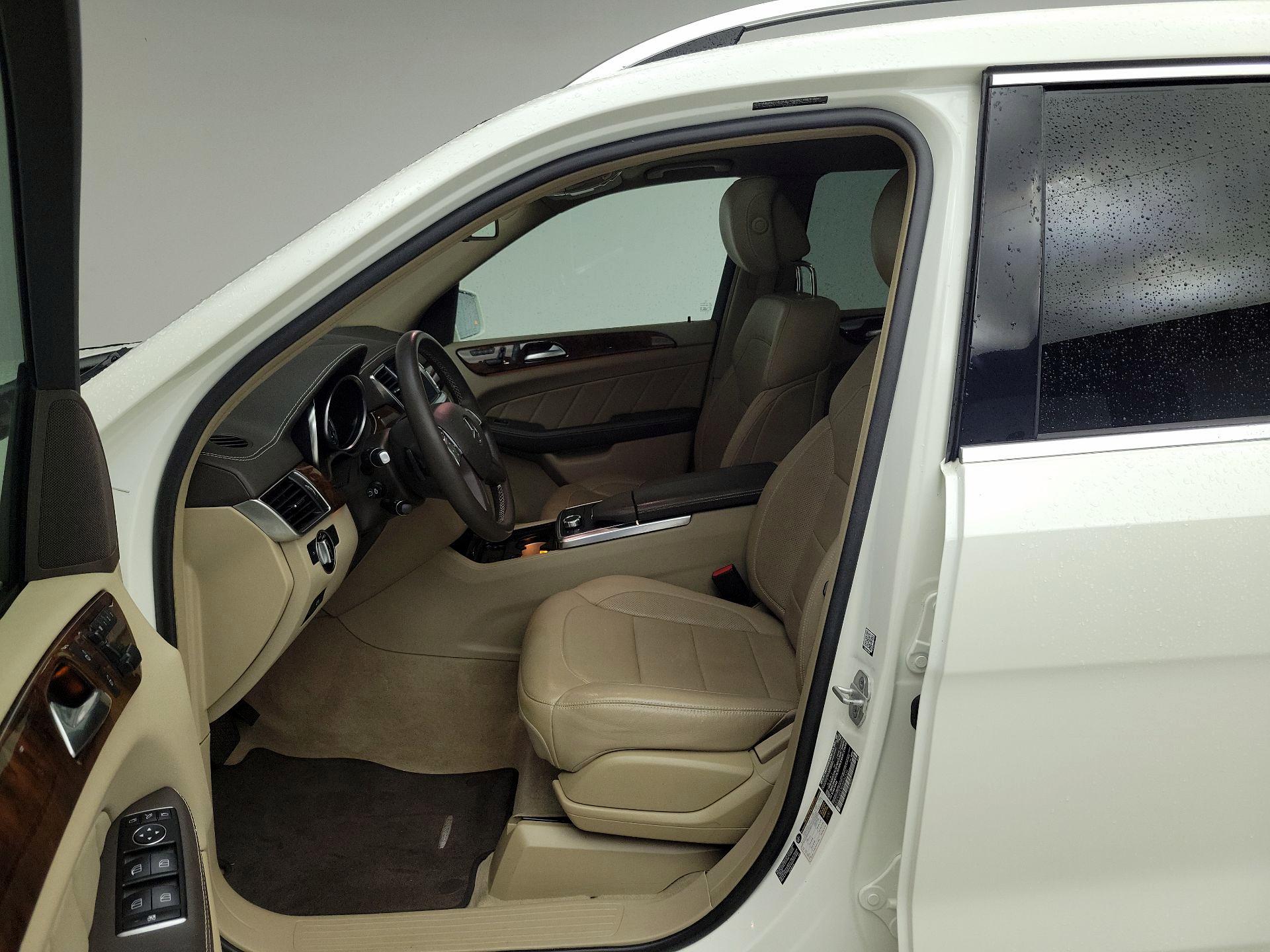 Thumbnail: 2016 Mercedes-Benz GL-Class - 11