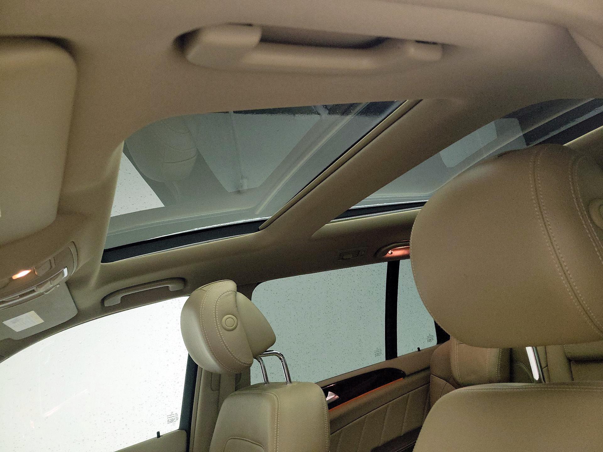 Thumbnail: 2016 Mercedes-Benz GL-Class - 20