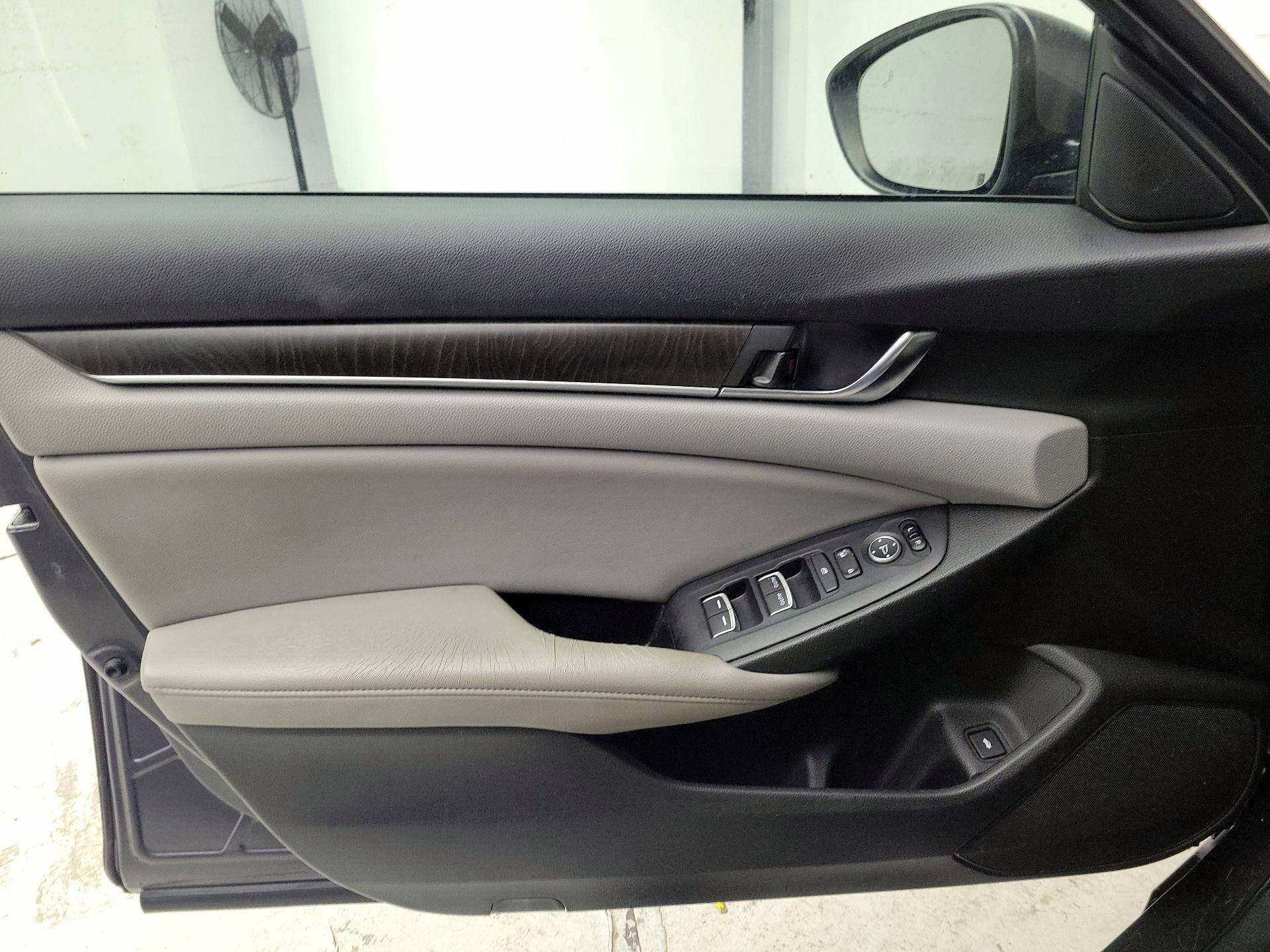 Thumbnail: 2018 Honda Accord - 12