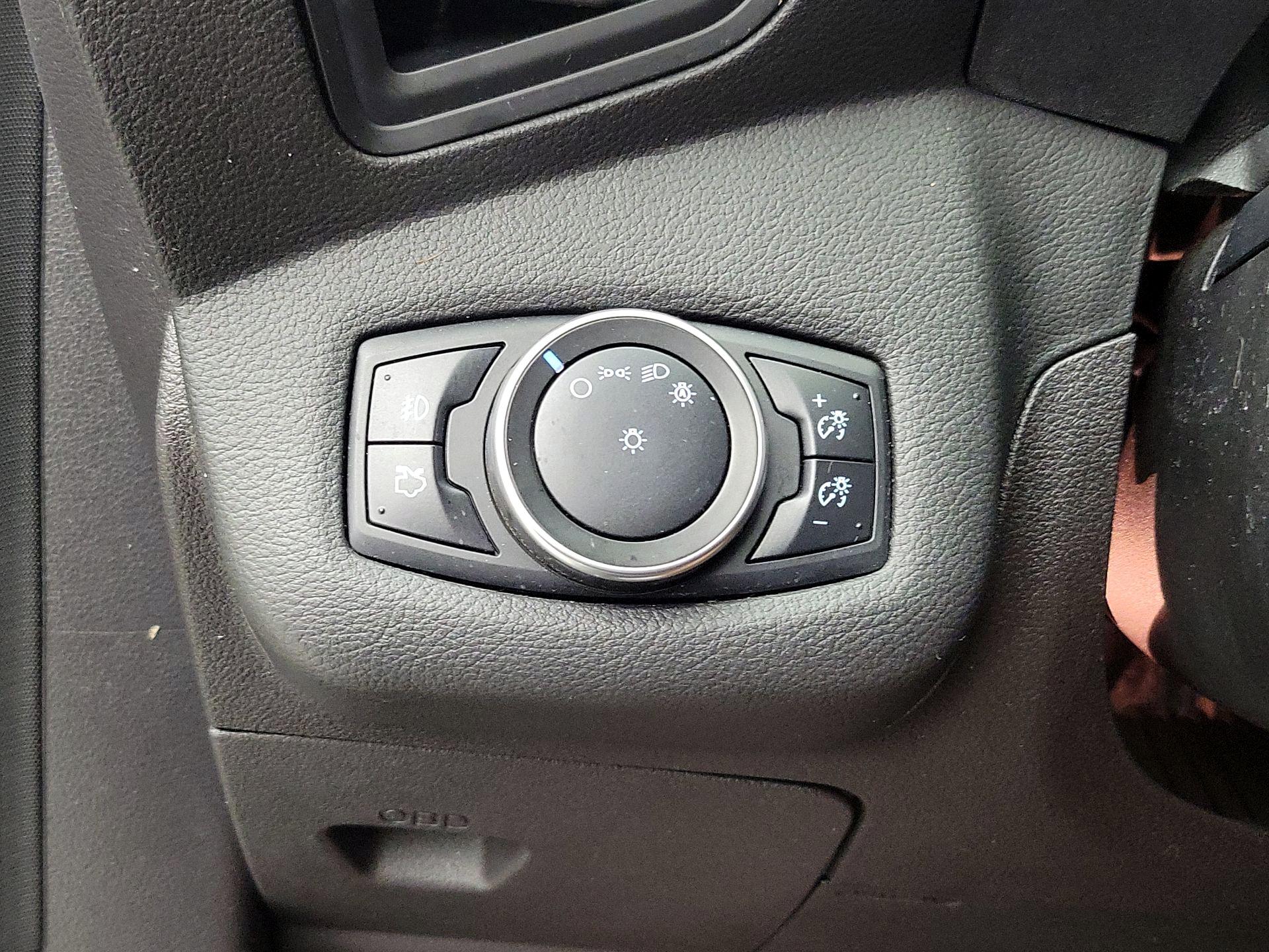 Thumbnail: 2016 Ford Escape - 13