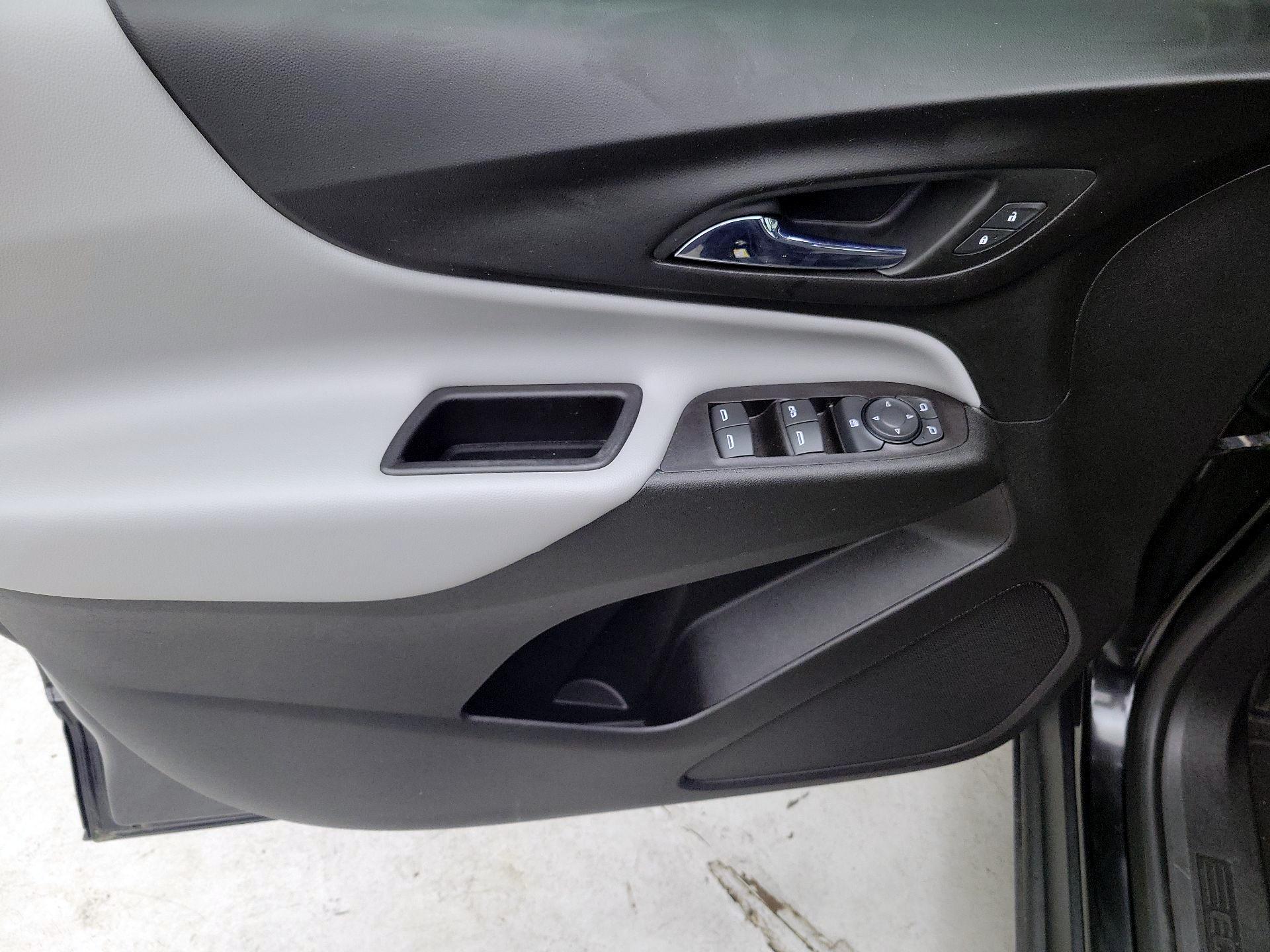 Thumbnail: 2018 Chevrolet Equinox - 12