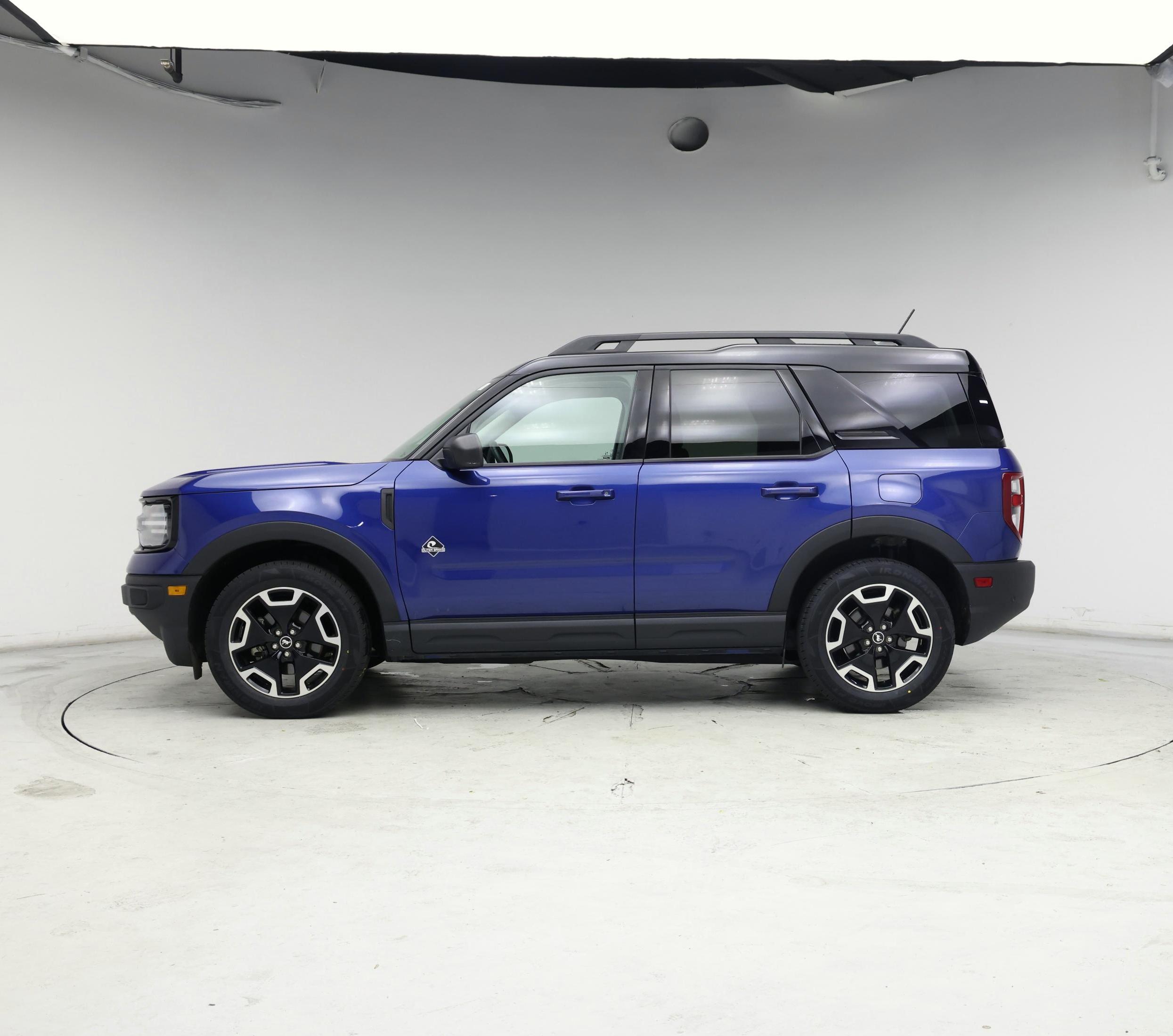 Thumbnail: 2023 Ford Bronco Sport - 3